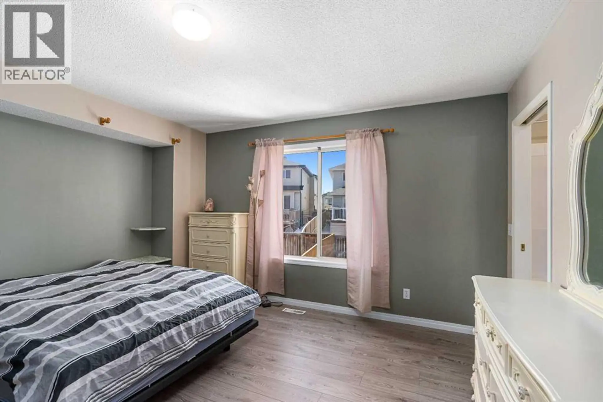 271 Citadel Meadow Grove NW - Image 8