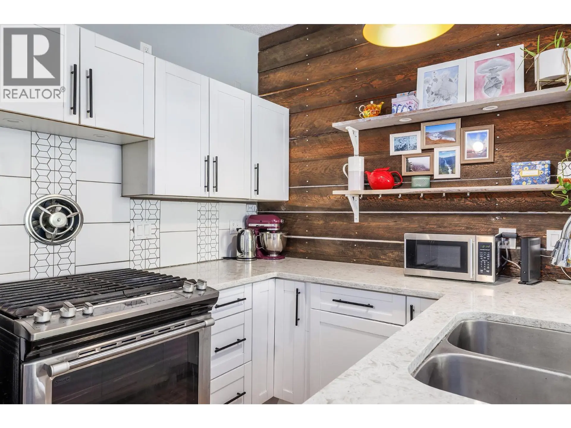 #17 353 Boyce Crescent - Image 6