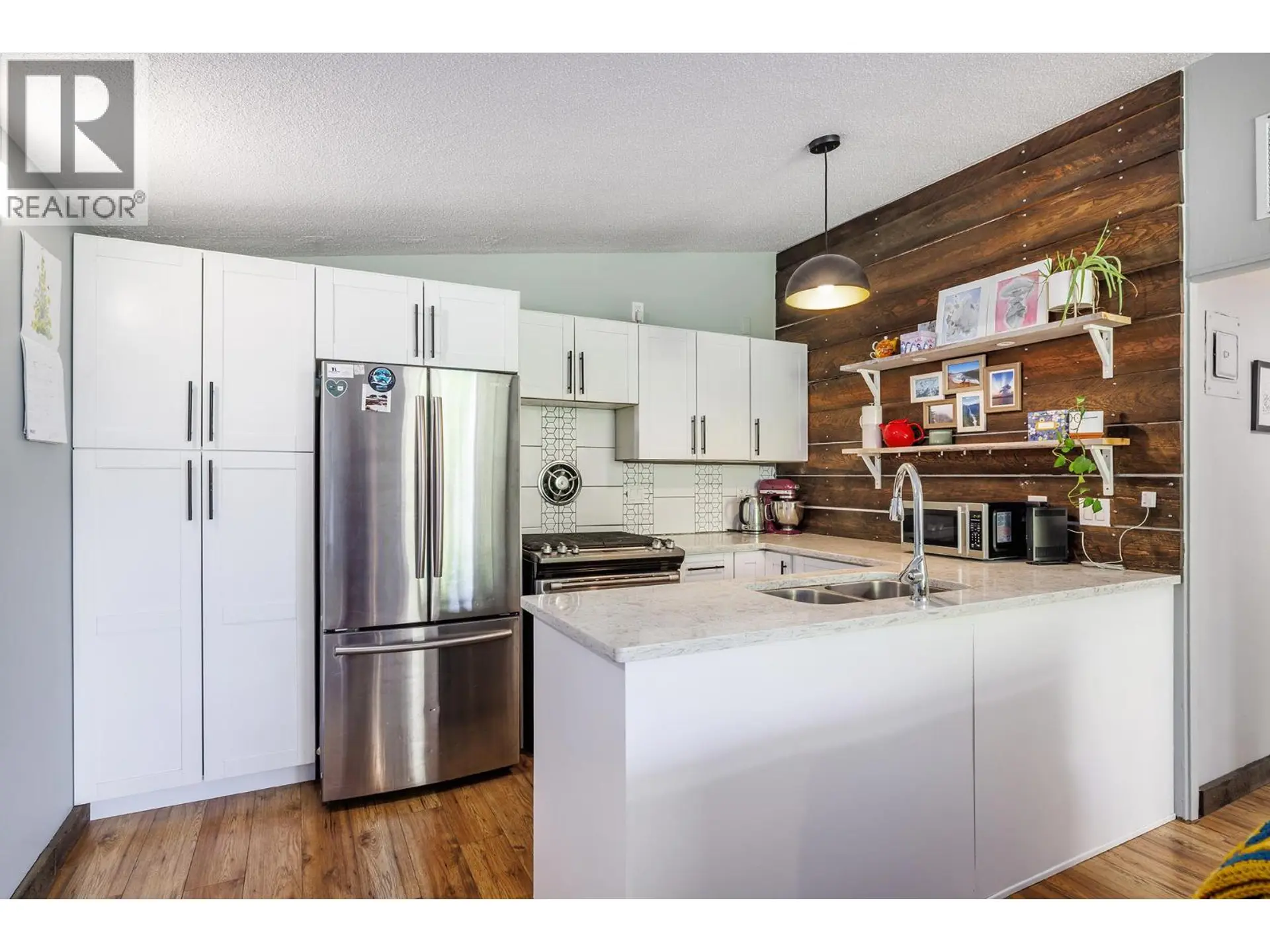 #17 353 Boyce Crescent - Image 5