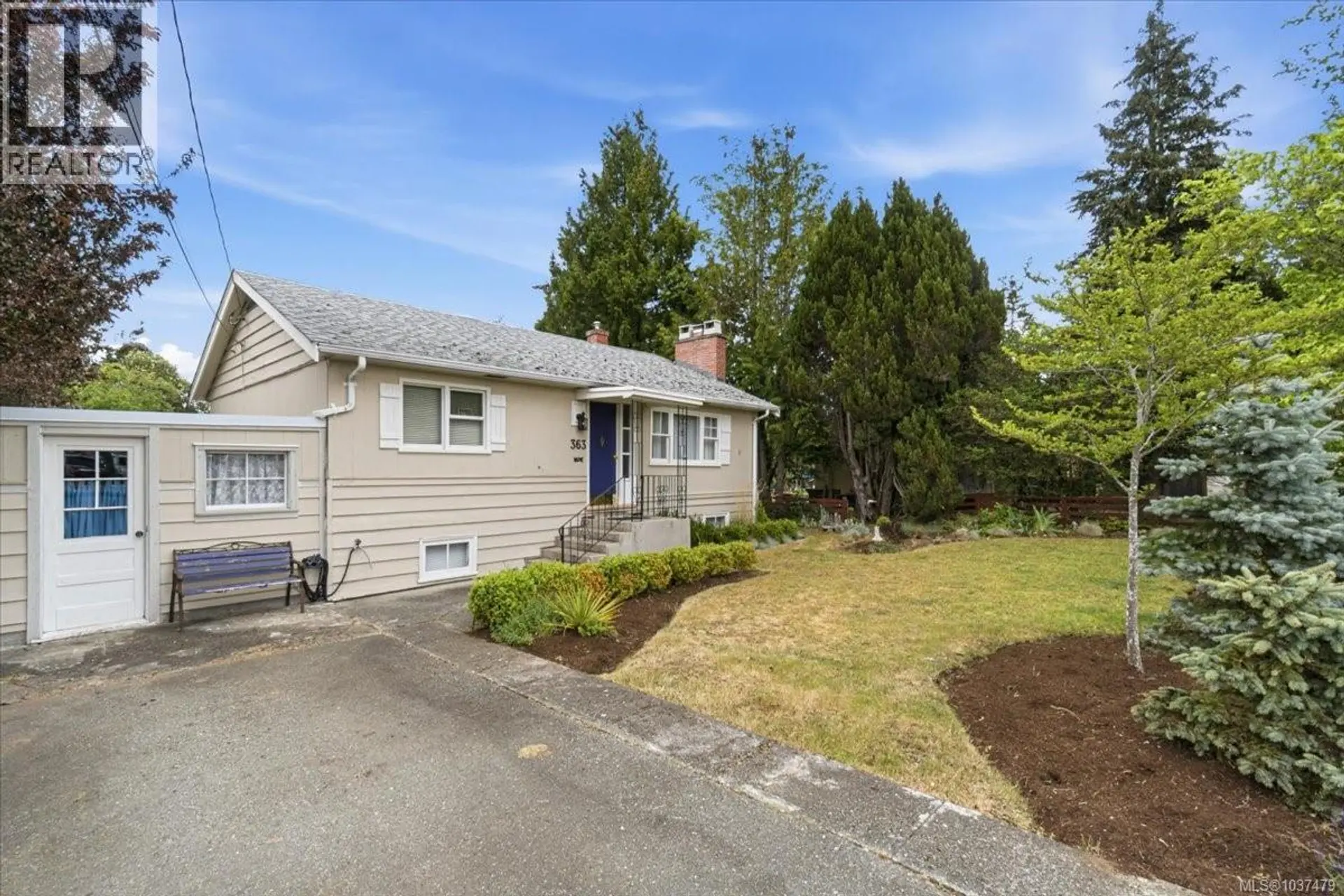 Property at 363 Pioneer Cres, Parksville, BC