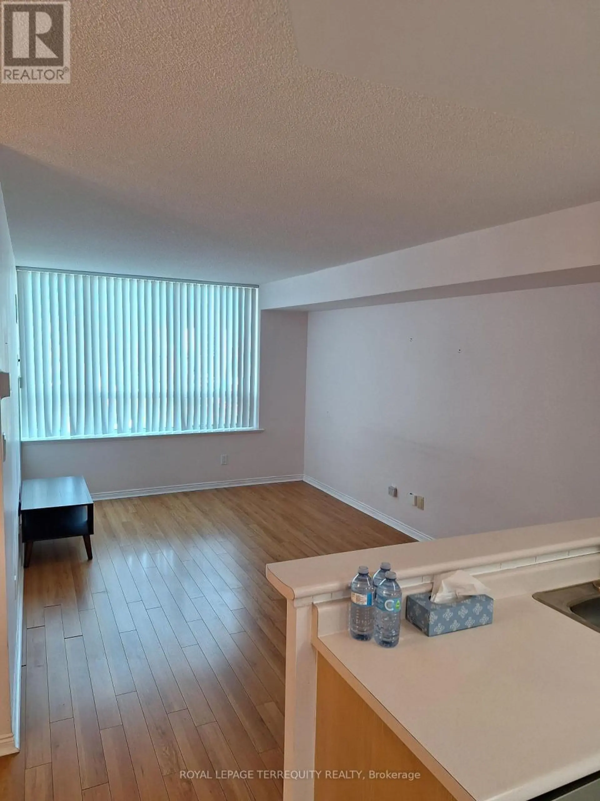 #901 850 STEELES AVENUE W - Image 6