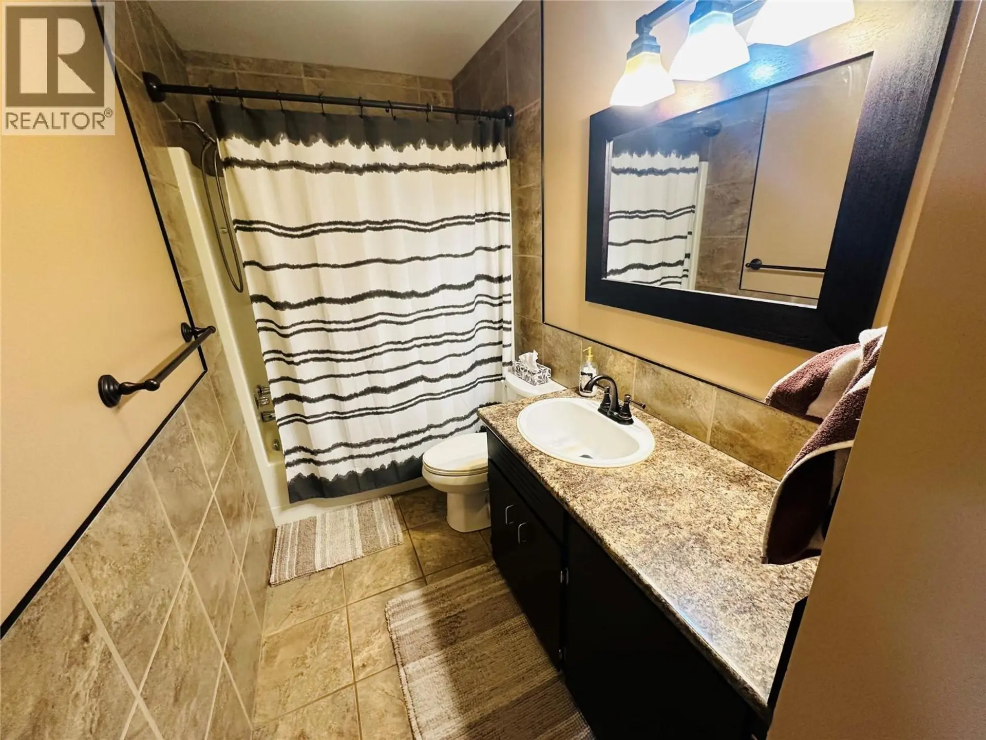 4557 Veterans Way - Image 8