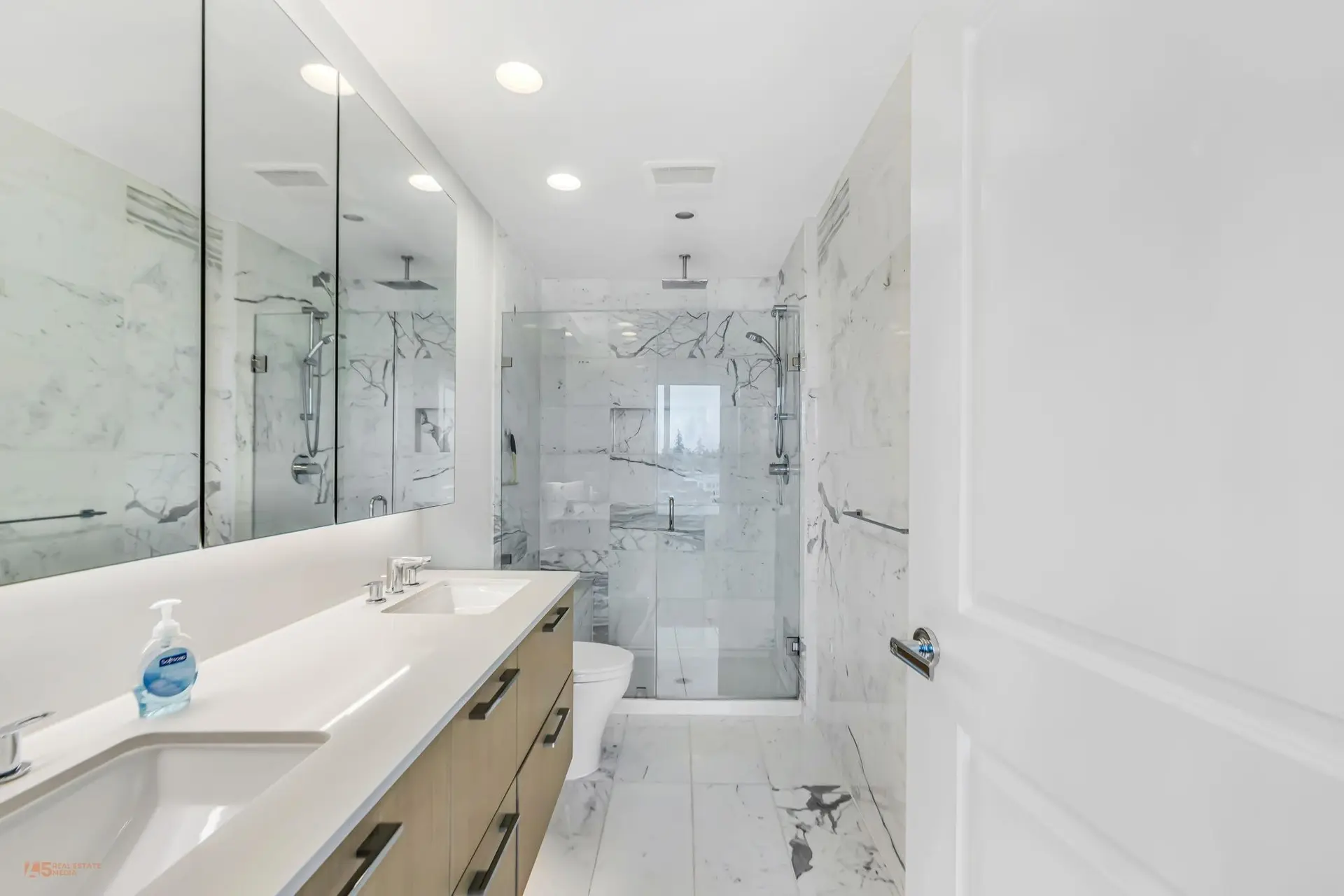 #1203 3533 Ross Drive - Image 12