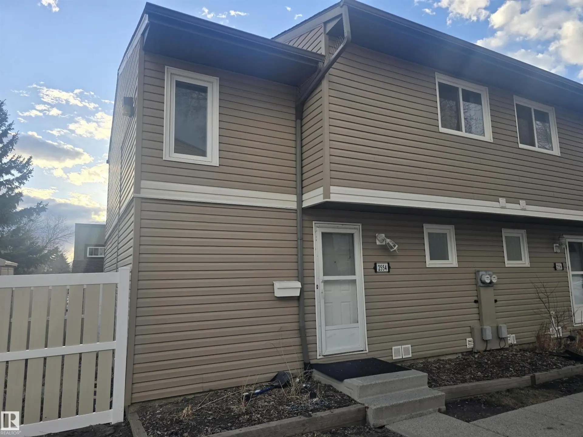 2554 79 ST NW - Image 1