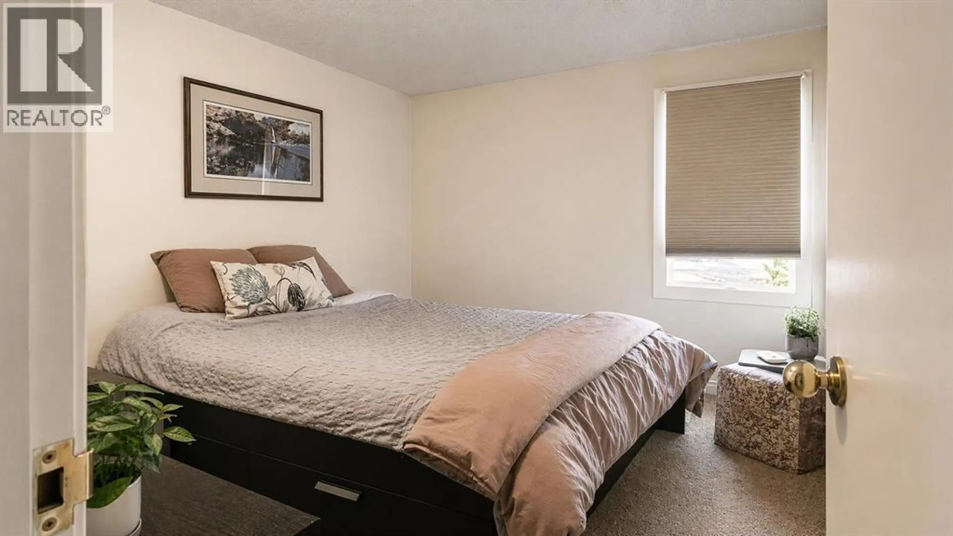#215 723 57 Avenue SW - Image 8