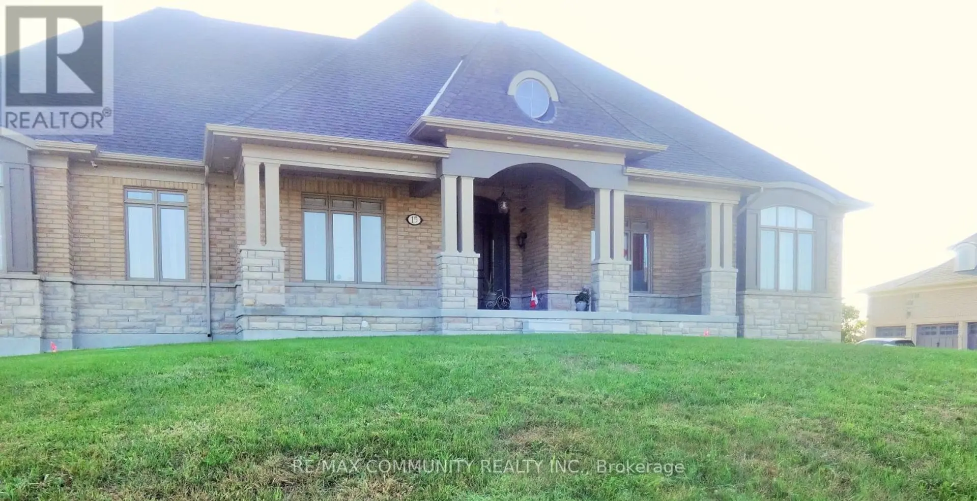 15 WHITEWOOD DRIVE N - Image 1