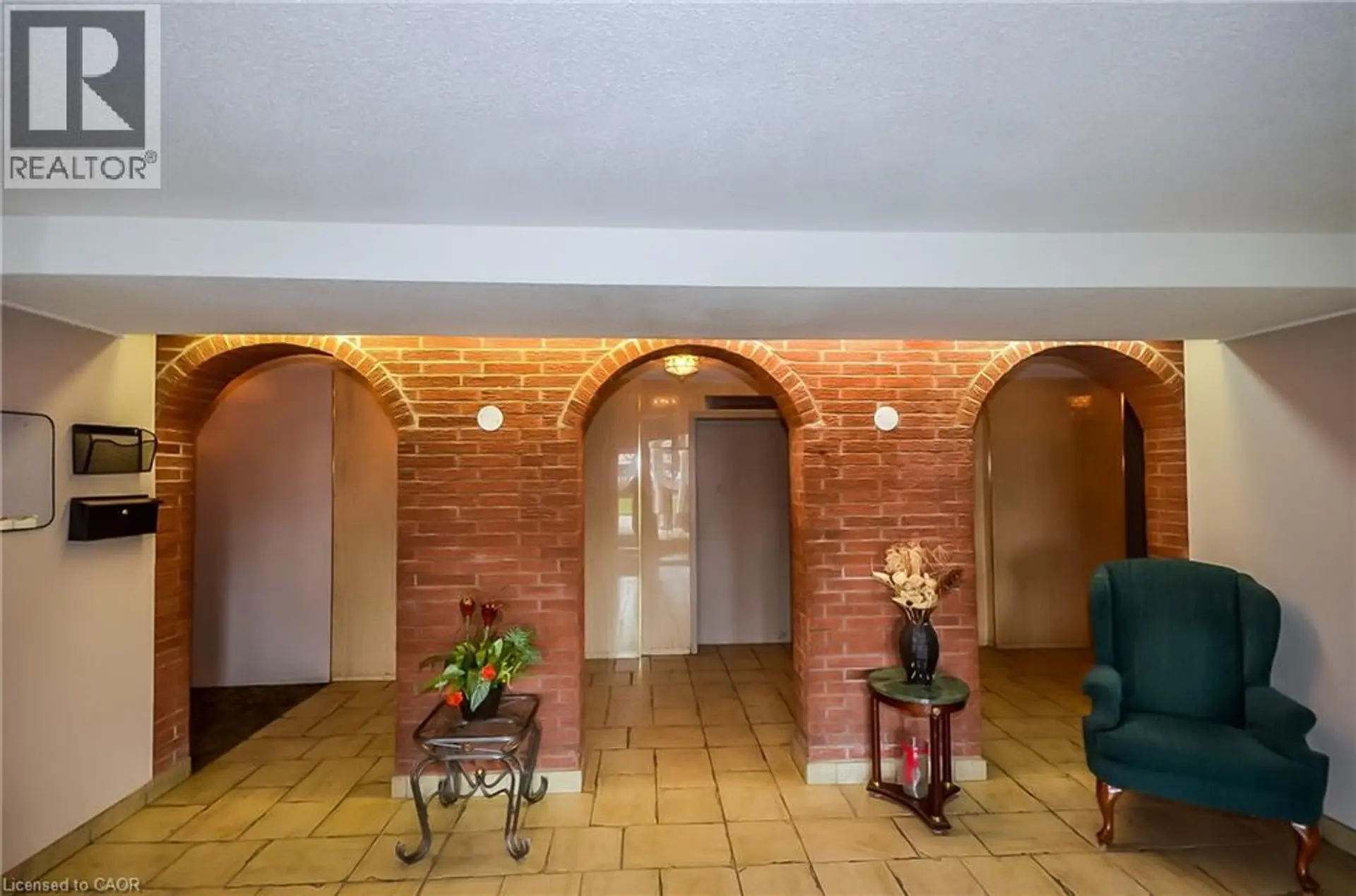#208 851 QUEENSTON Road - Image 10