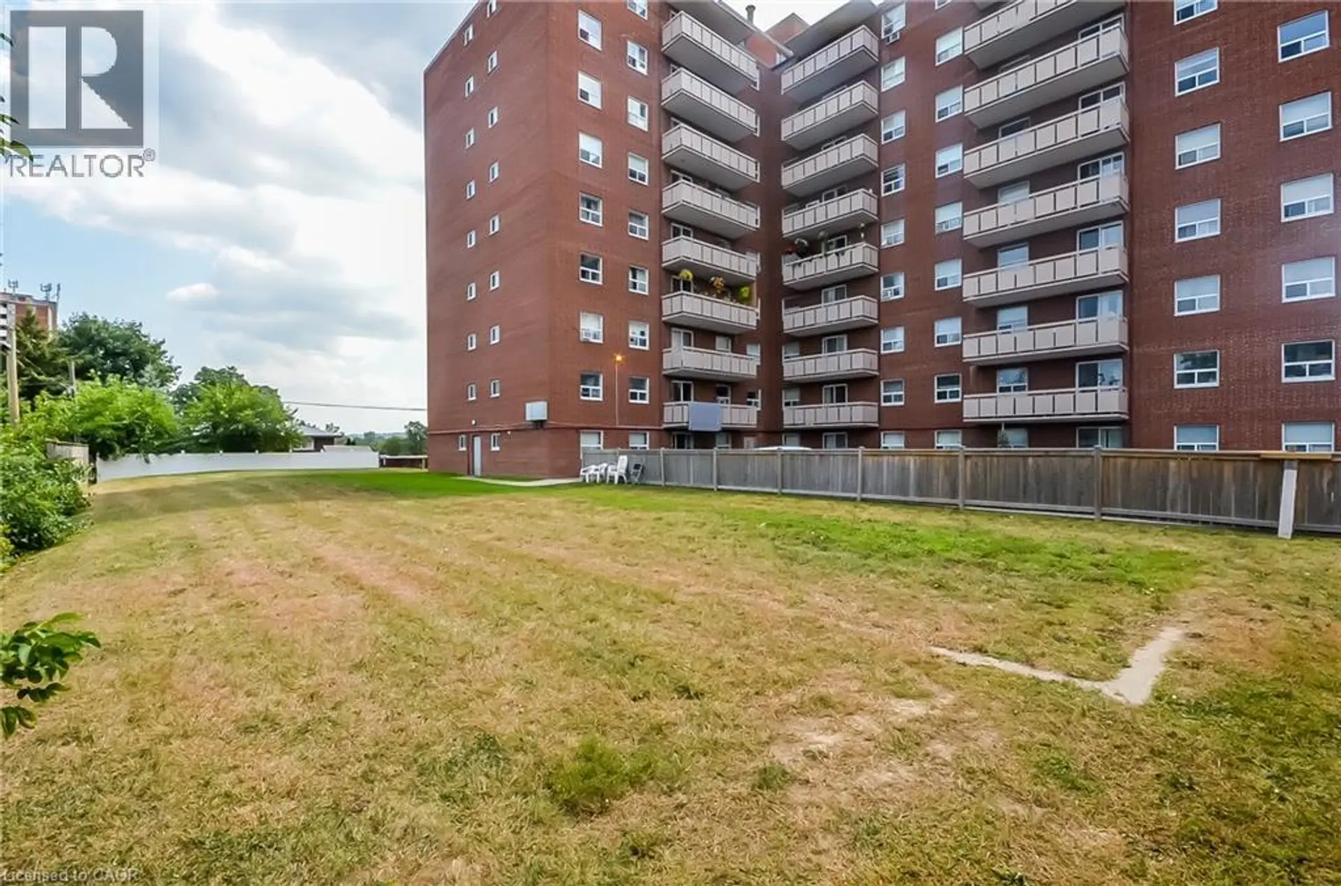 #208 851 QUEENSTON Road - Image 9