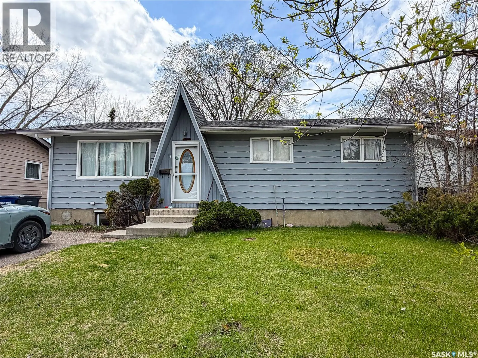 7 Dunfield CRESCENT - Image 1