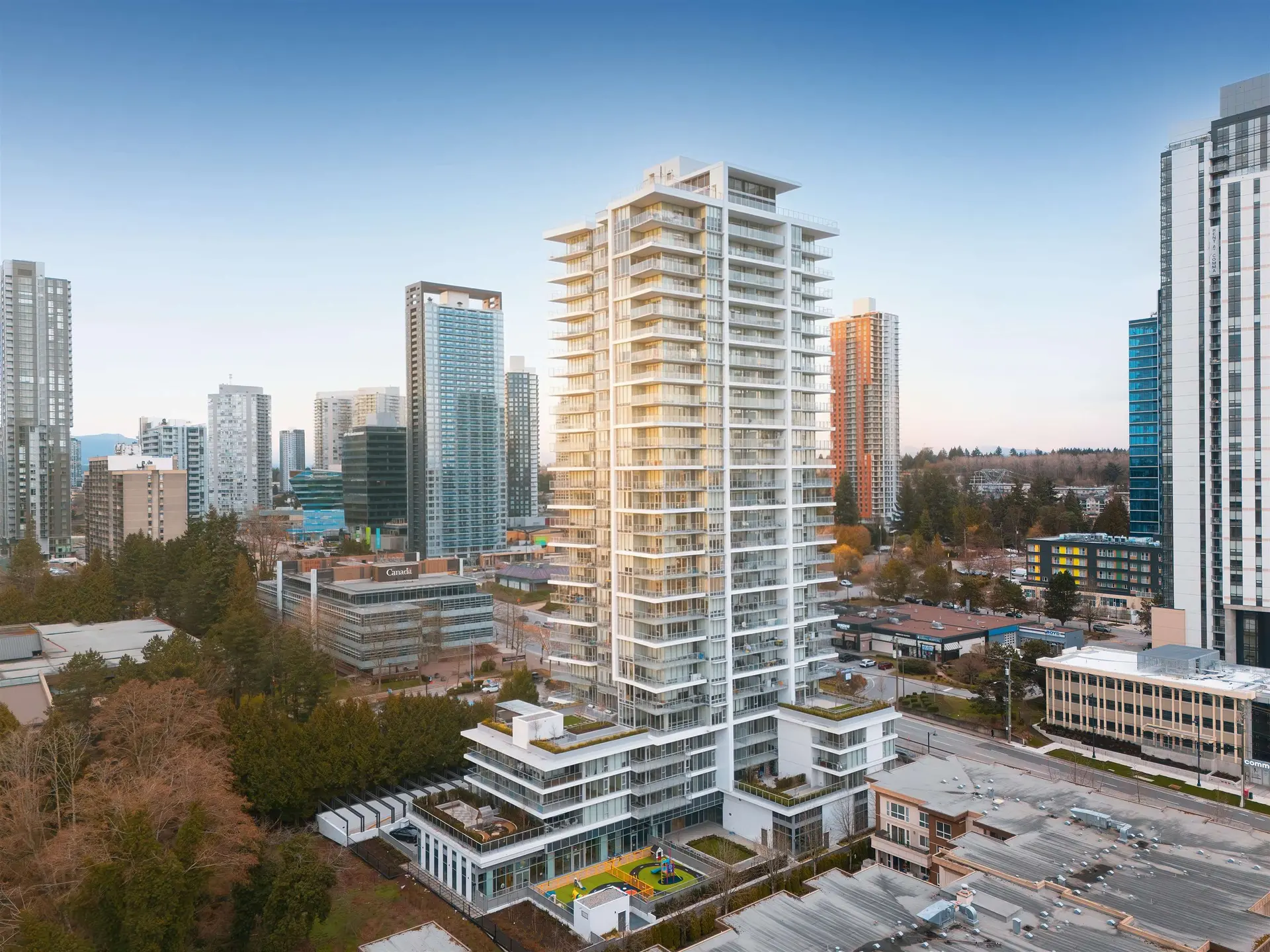 #408 9675 King George Boulevard - Image 8