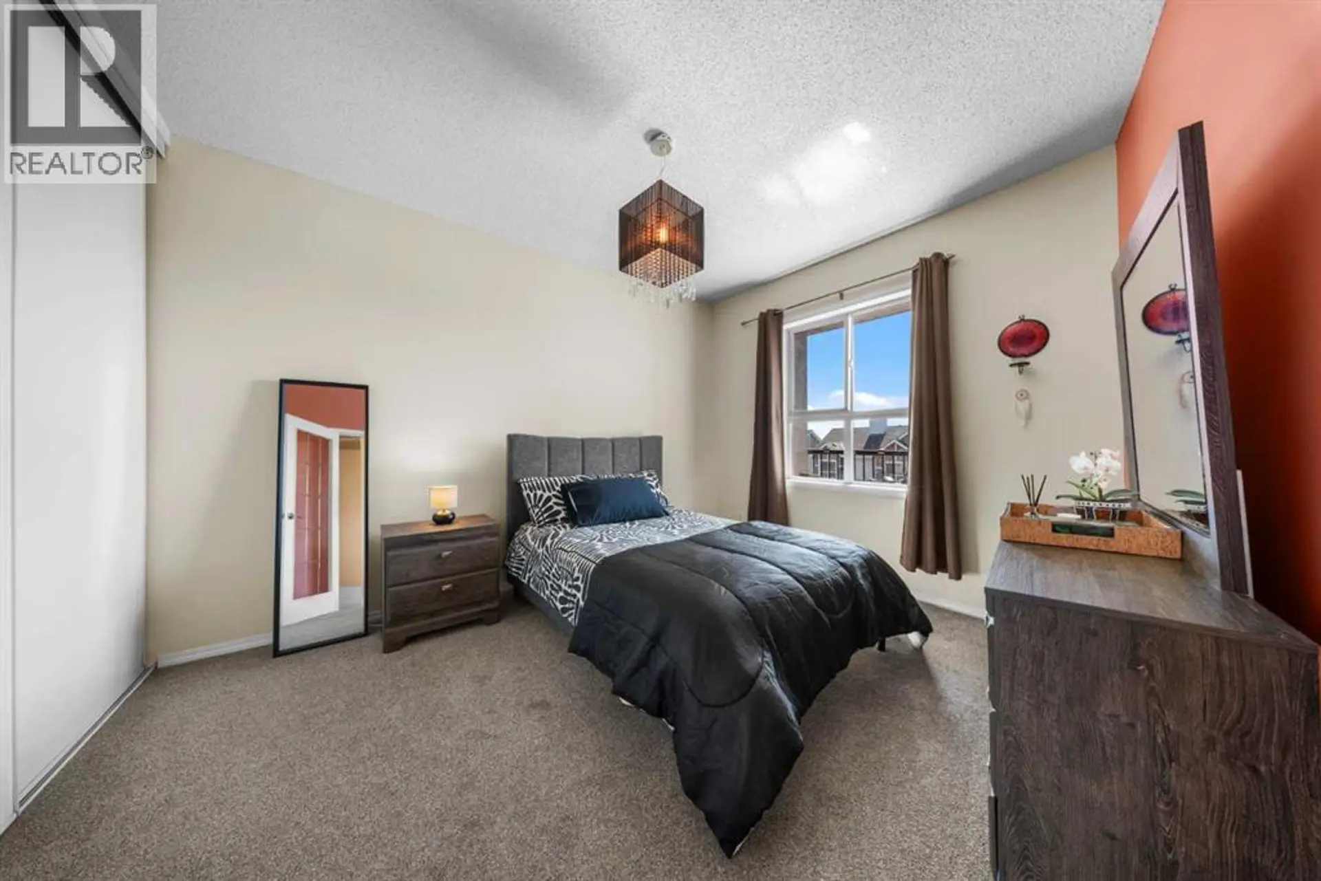 #3206 73 Erin Woods Court SE - Image 8