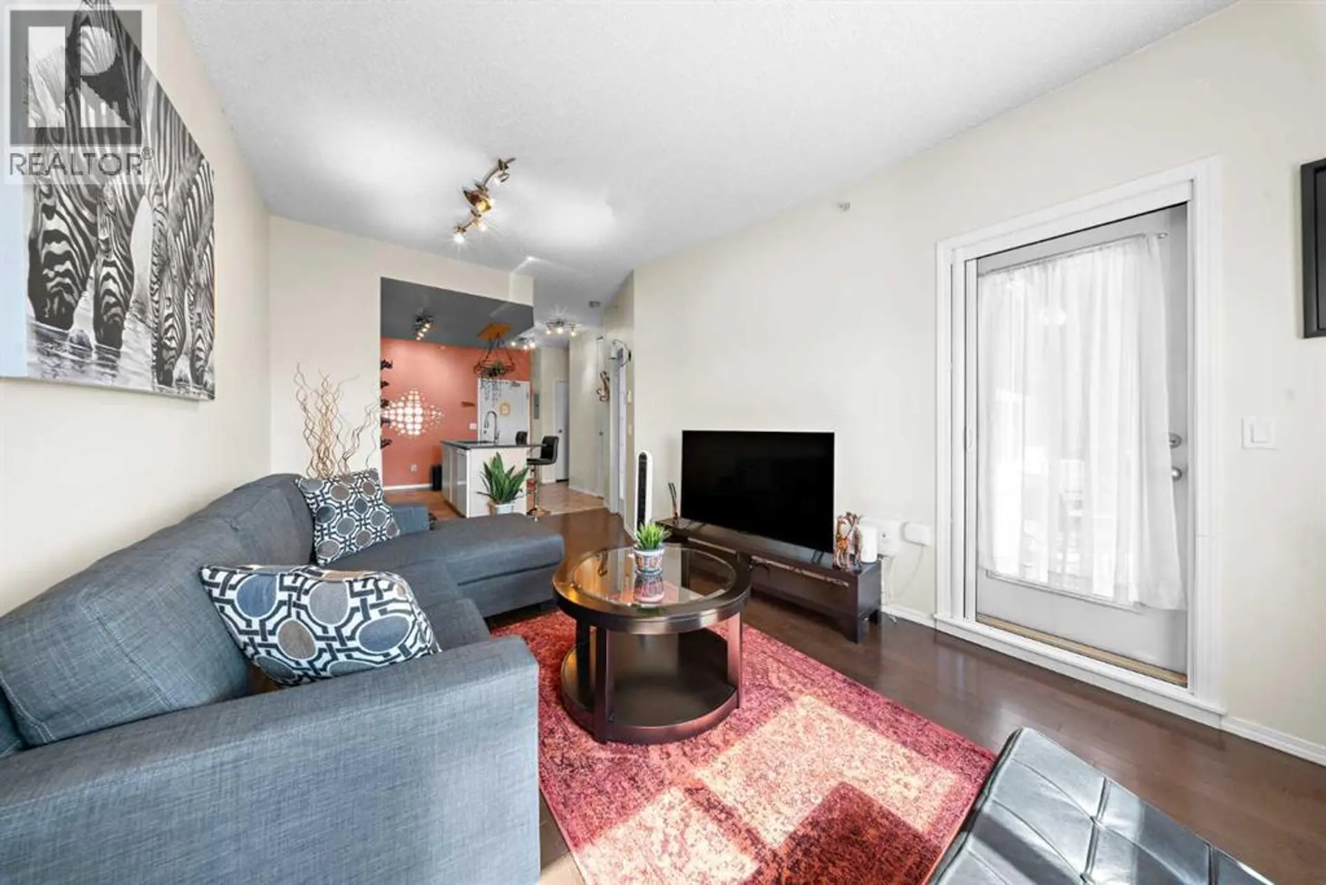 #3206 73 Erin Woods Court SE - Image 3