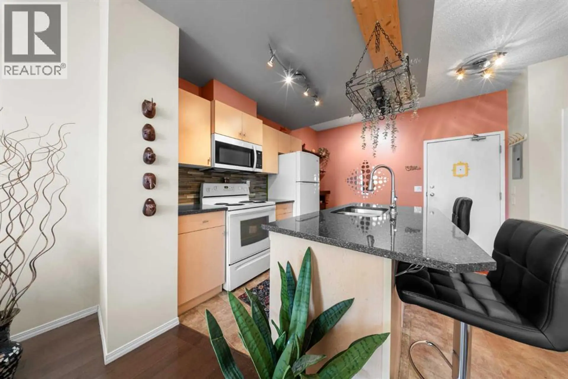 #3206 73 Erin Woods Court SE - Image 5
