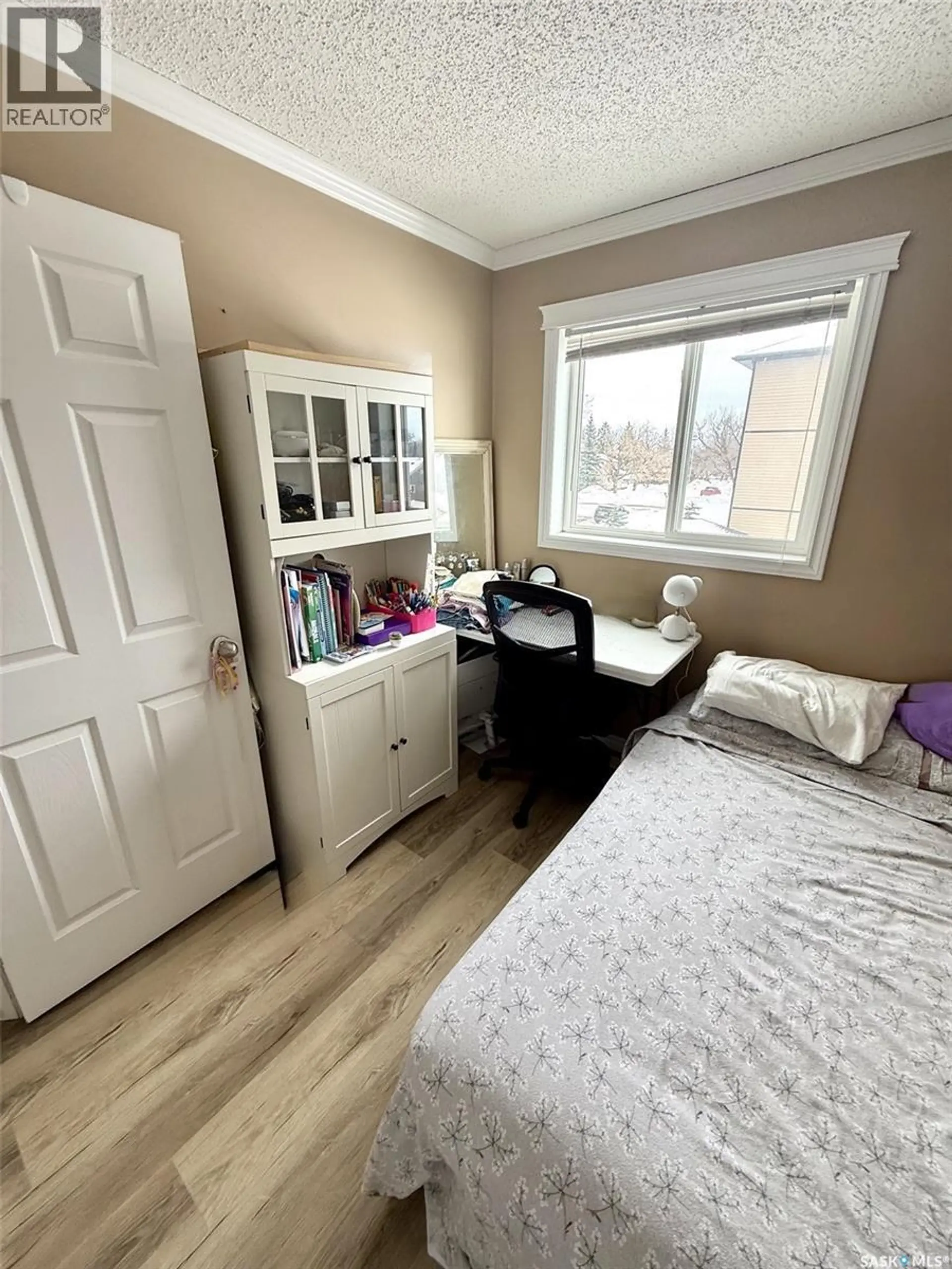 #203 148 Catherine STREET - Image 10