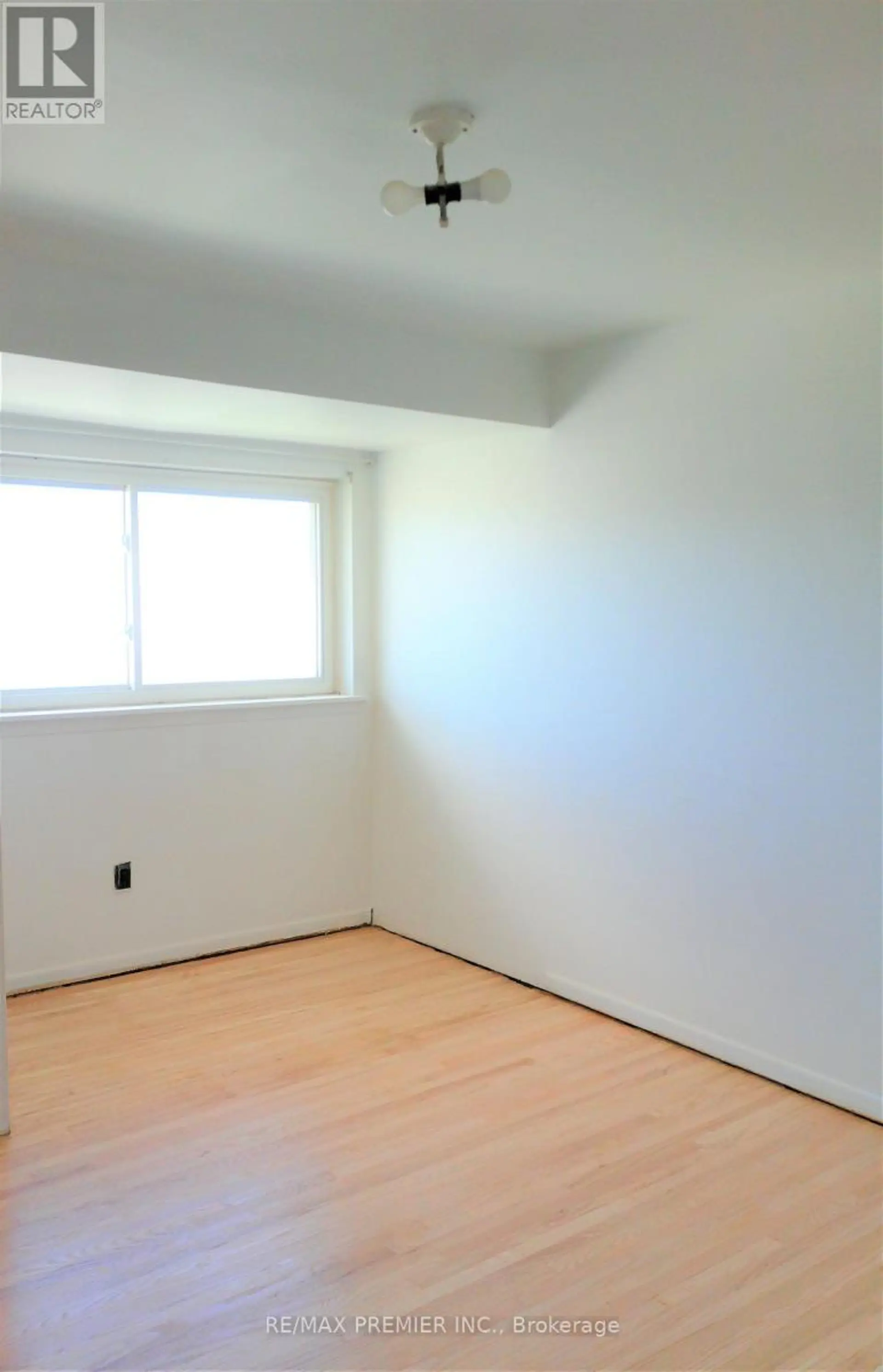 #82 248 JOHN GARLAND BOULEVARD - Image 9