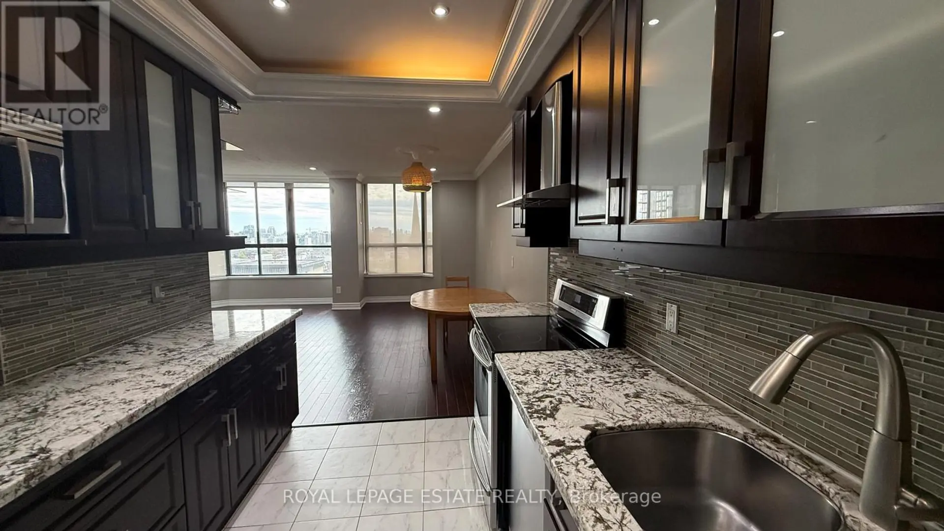 #PH3 280 SIMCOE STREET - Image 11
