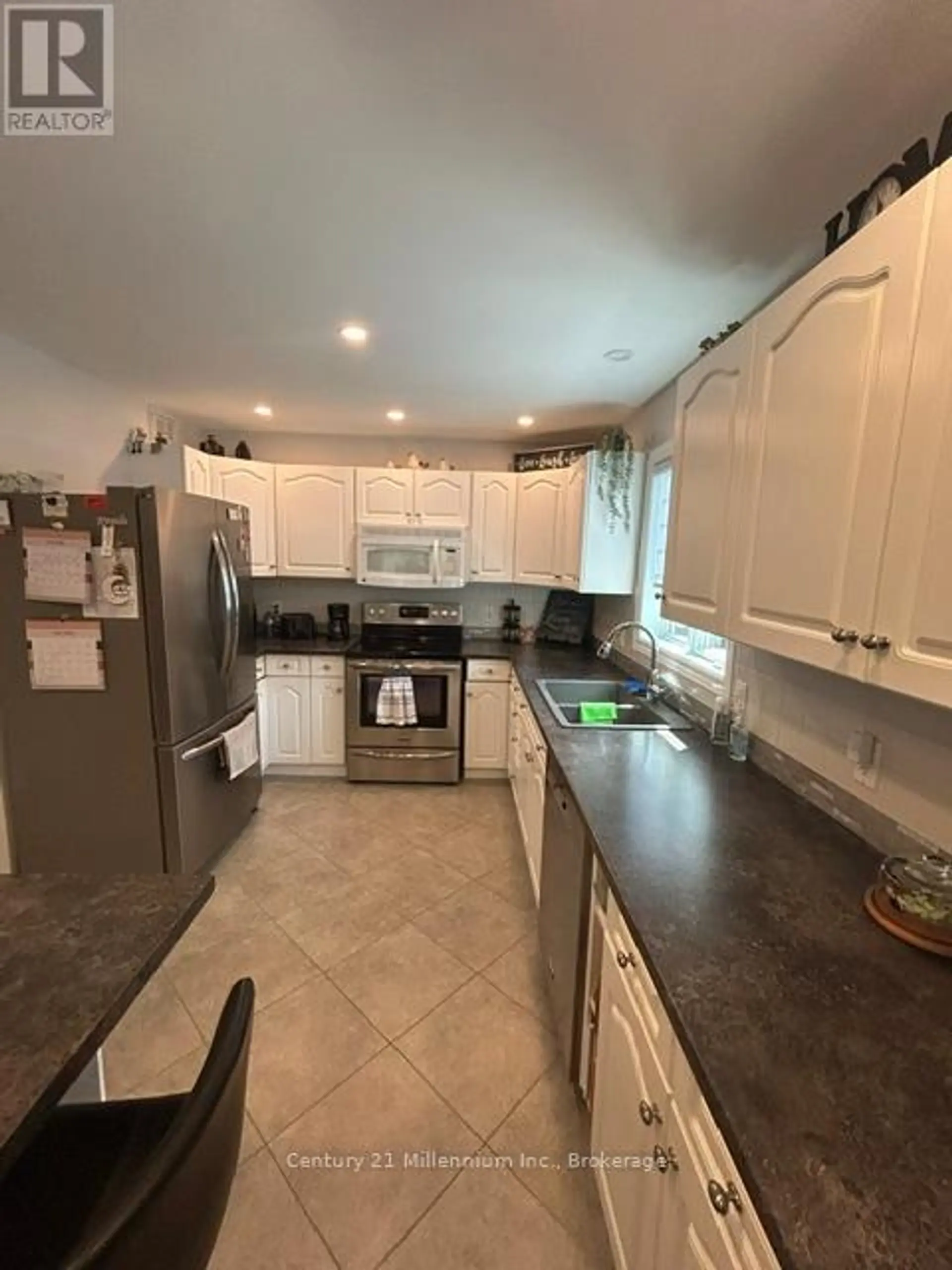 8 KENTUCKY AVENUE - Image 8