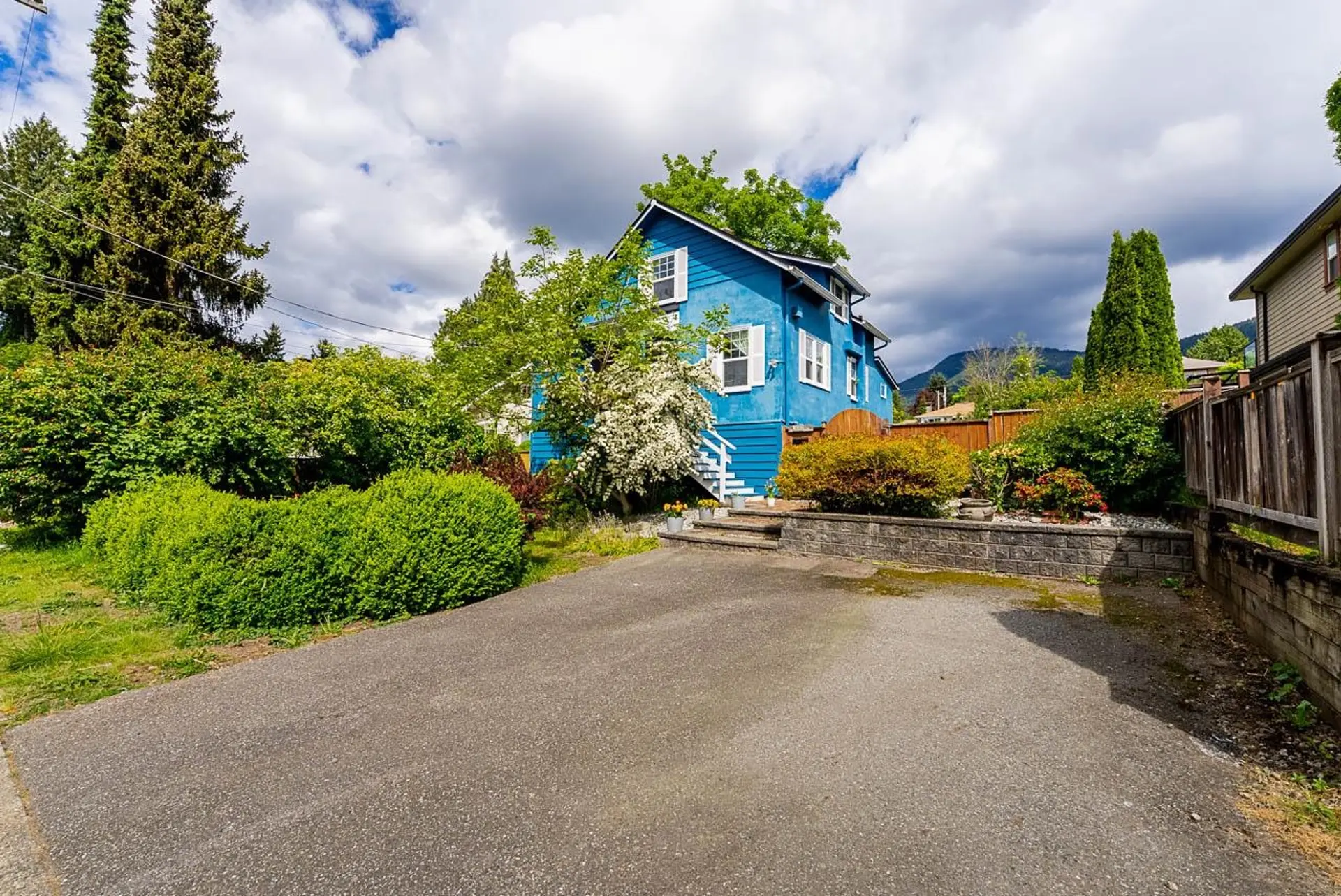 Property at 264 W Queens Road, North Vancouver, BC