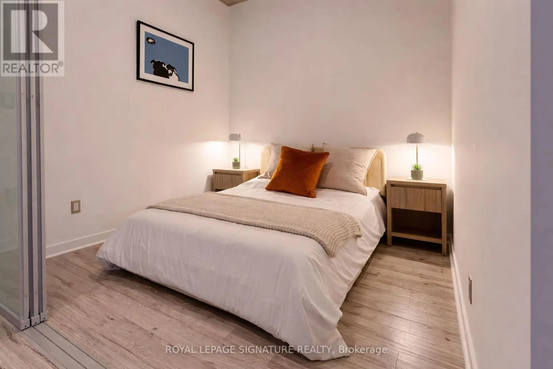 #305 23 BRANT STREET - Image 15