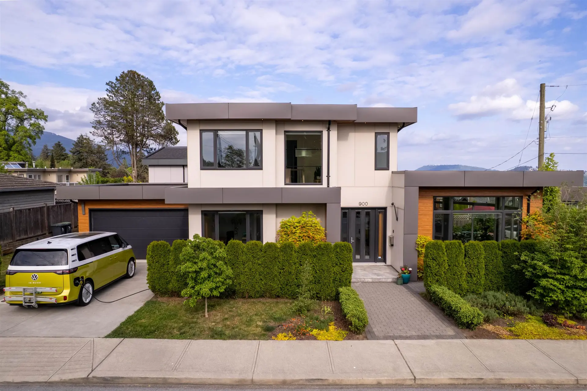 Property at 900 Hendry Avenue, North Vancouver, BC