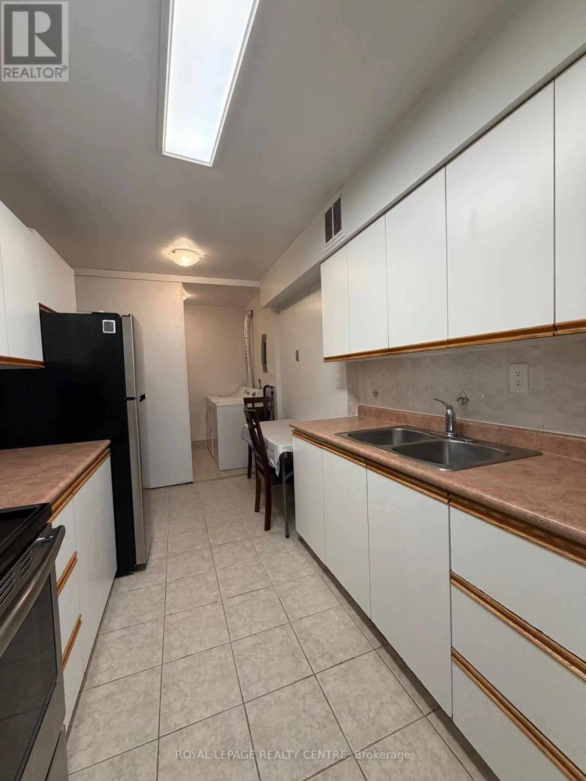 #209 340 DIXON ROAD - Image 6
