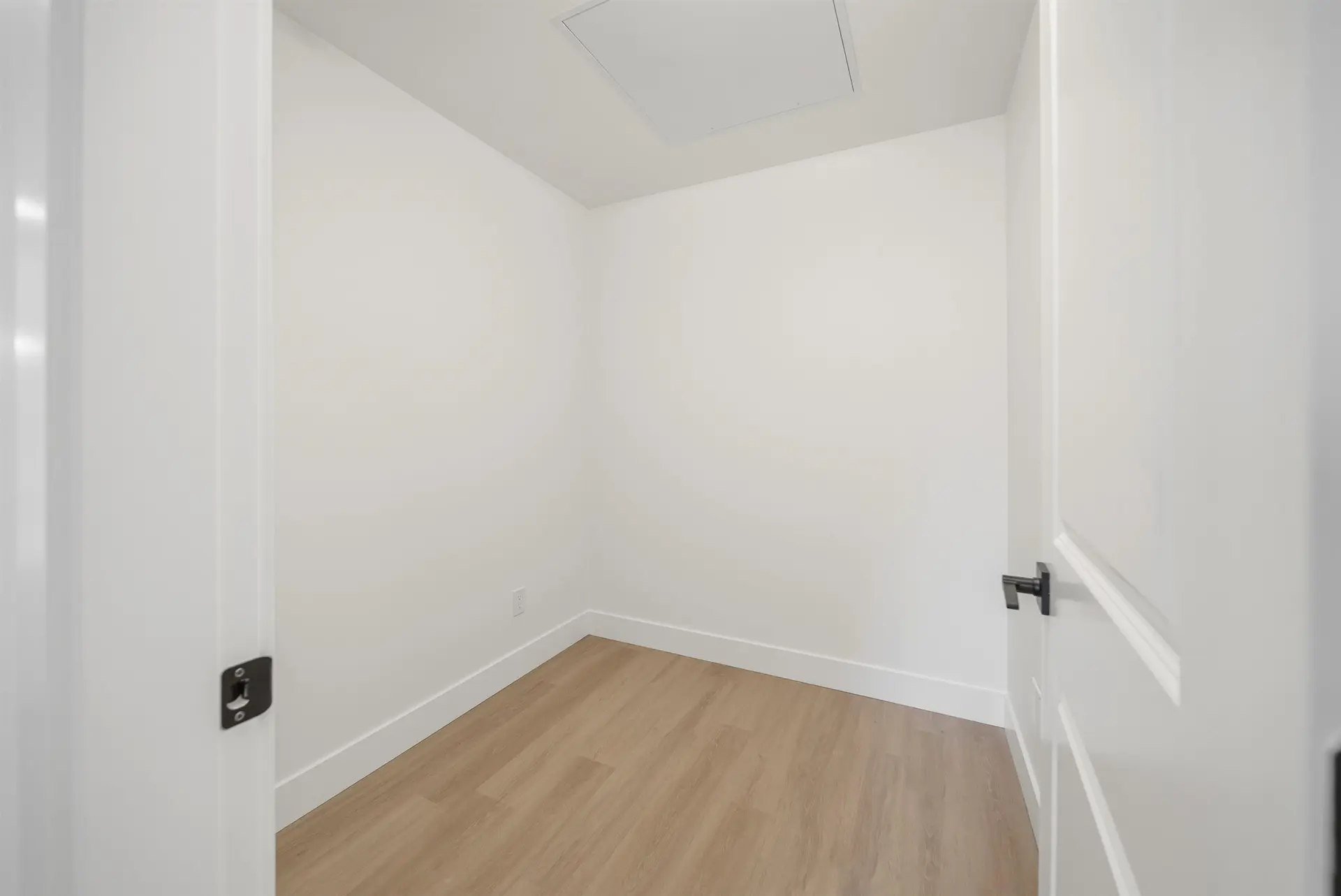 #401 3438 146a Street - Image 15