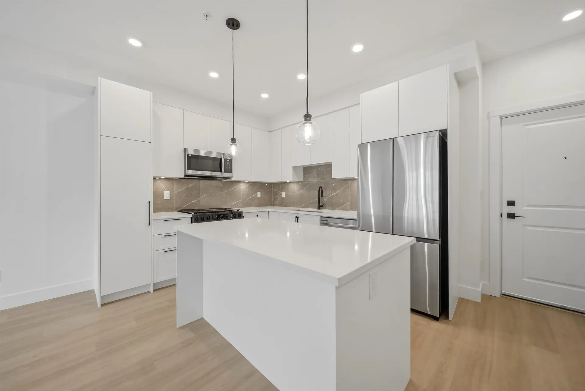 #401 3438 146a Street - Image 4