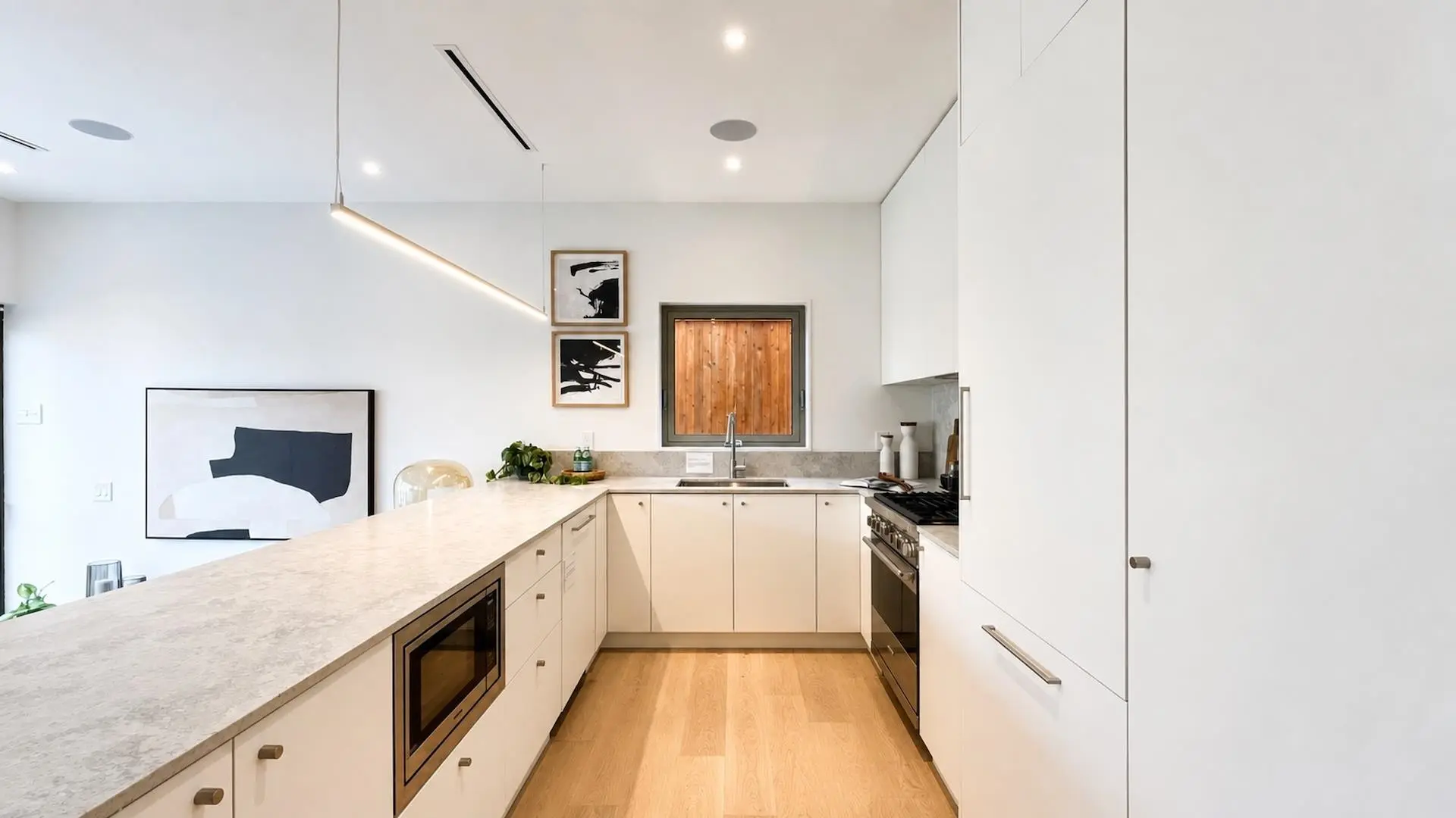 #1 2915 E 5th Avenue - Image 5
