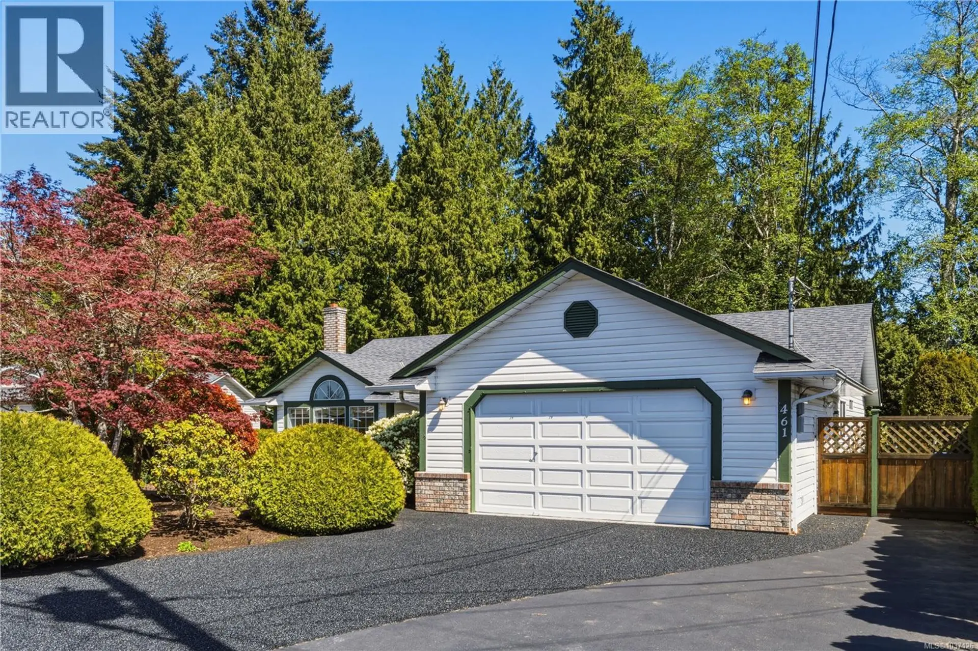 Property at 461 Rowan Dr, Qualicum Beach, BC