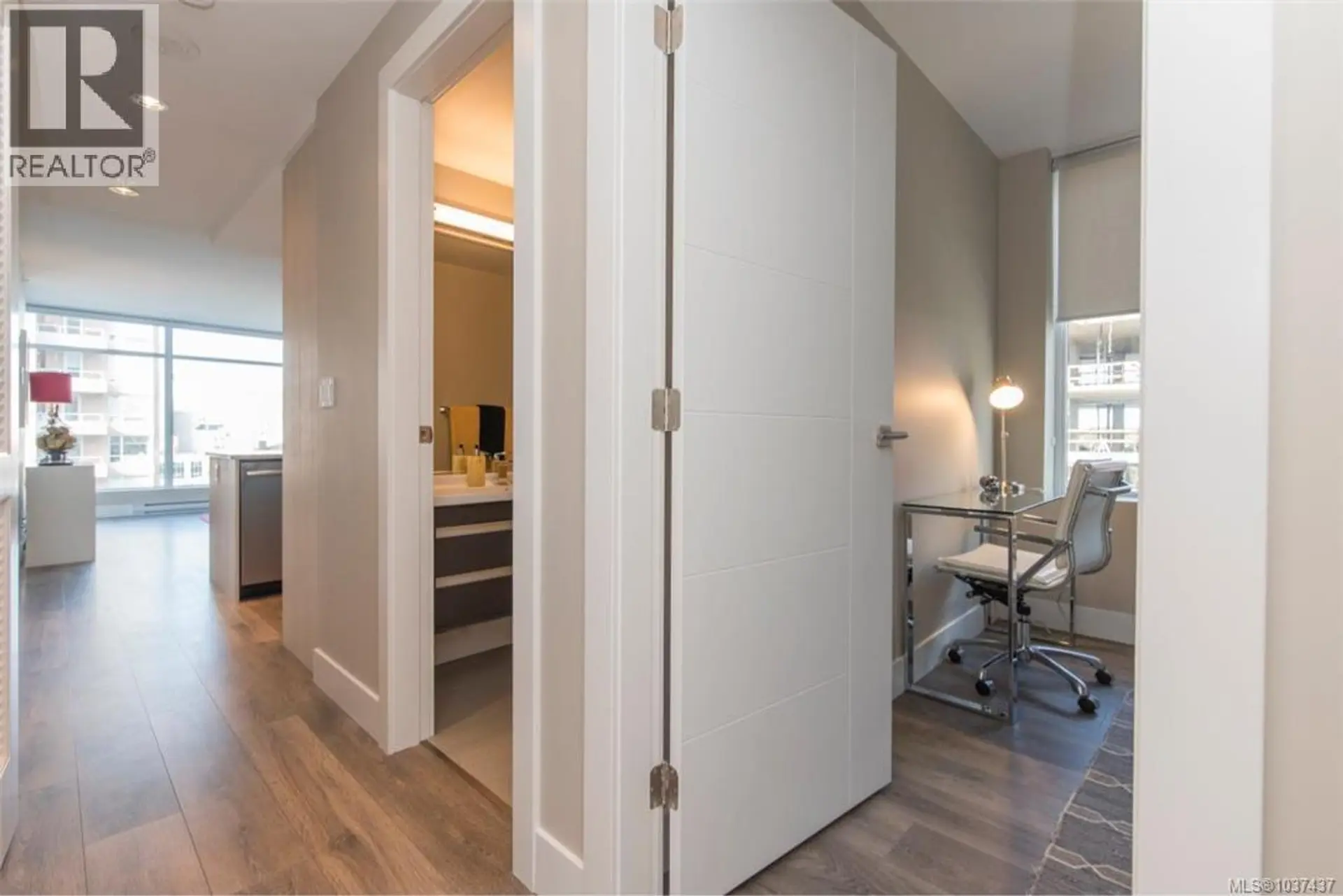 #605 960 Yates St - Image 8