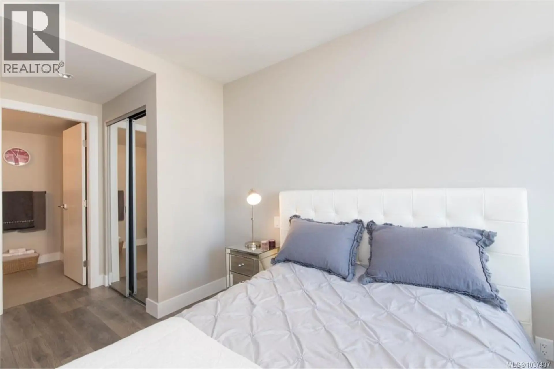 #605 960 Yates St - Image 9