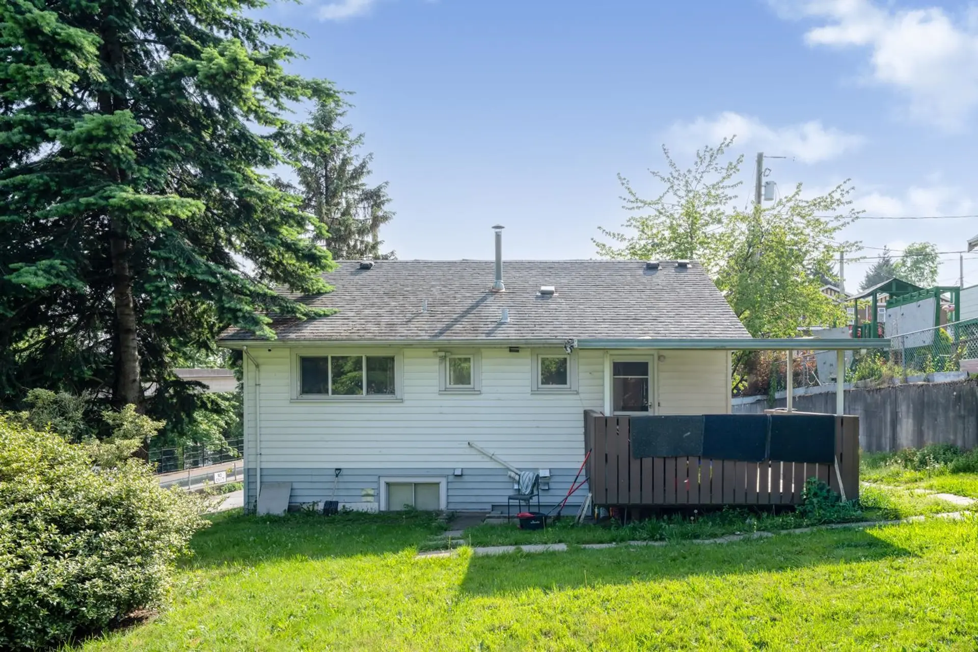 Property at 525 Sixteenth Street, New Westminster, BC