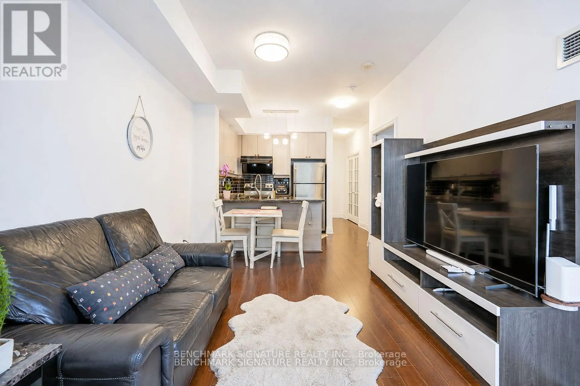 #315E 8110 BIRCHMOUNT ROAD - Image 11