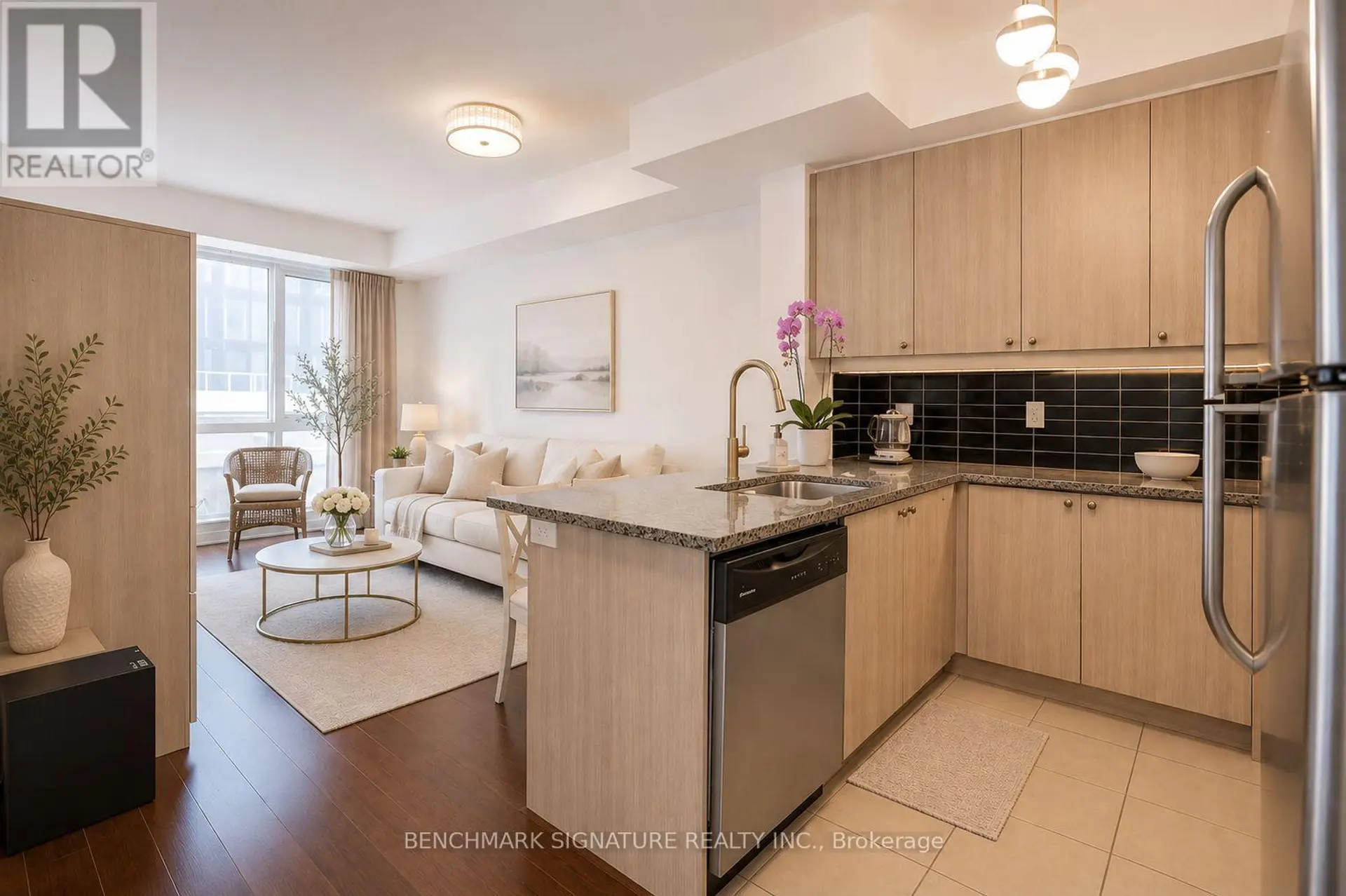 #315E 8110 BIRCHMOUNT ROAD - Image 9
