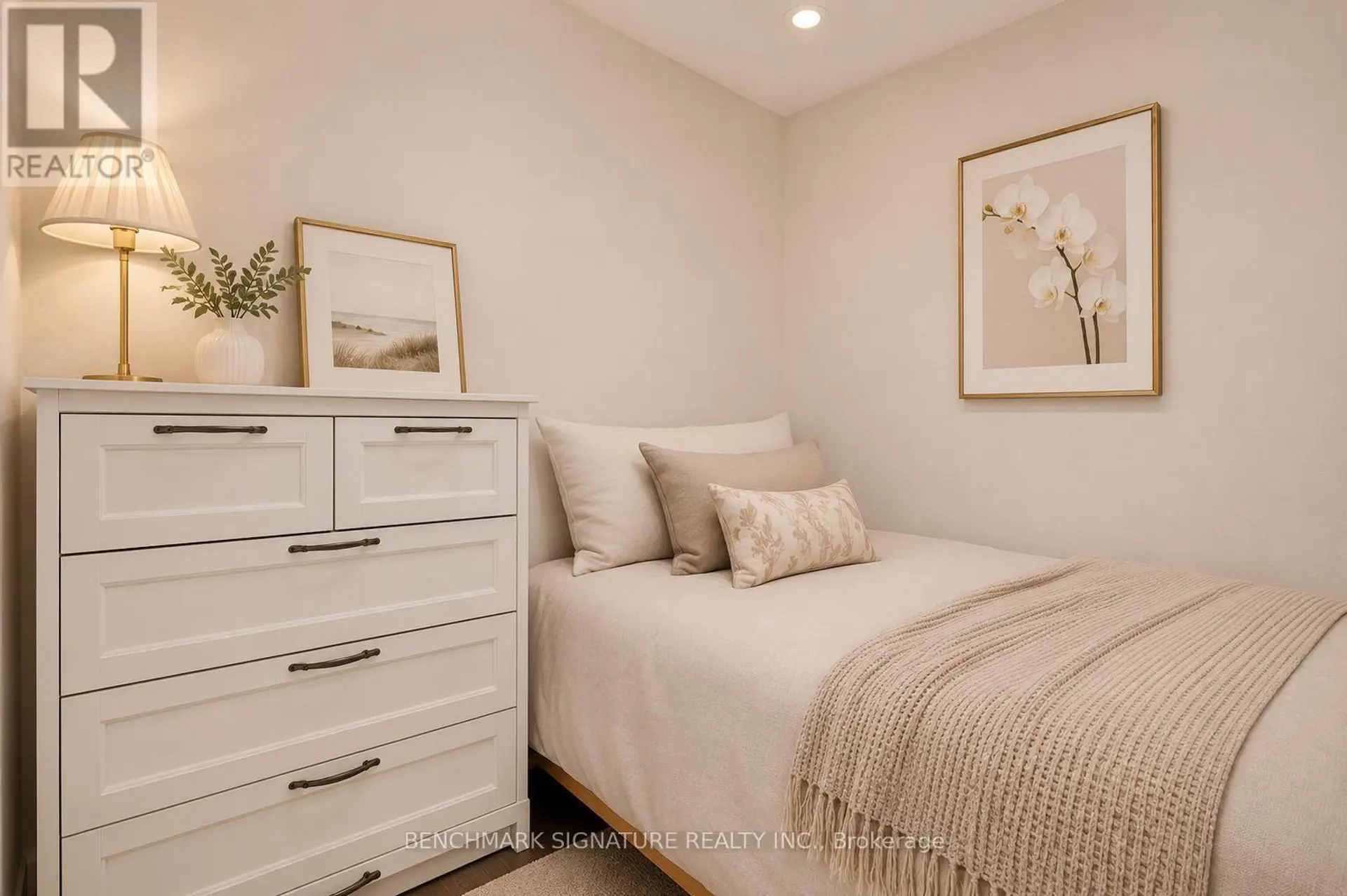 #315E 8110 BIRCHMOUNT ROAD - Image 8
