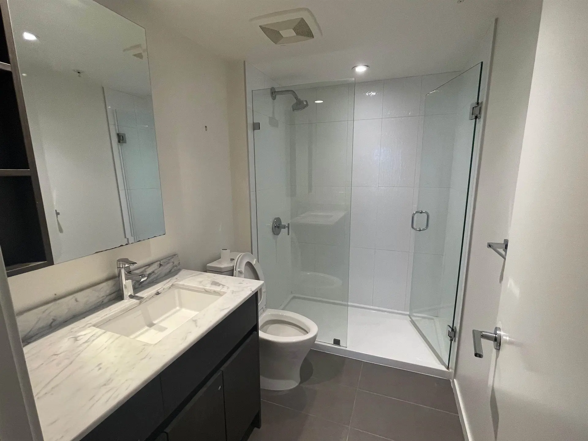 #912 7788 Ackroyd Road - Image 10