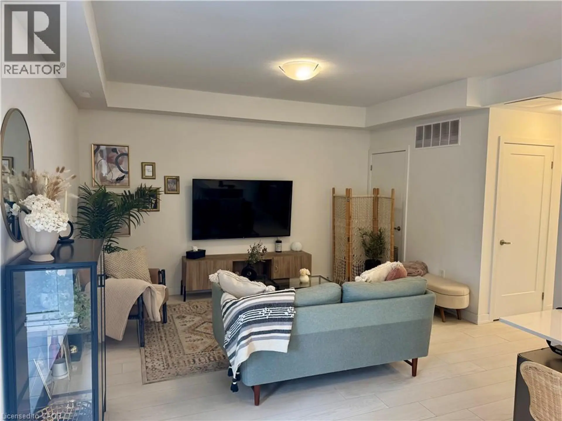 #B1 10 PALACE Street - Image 9