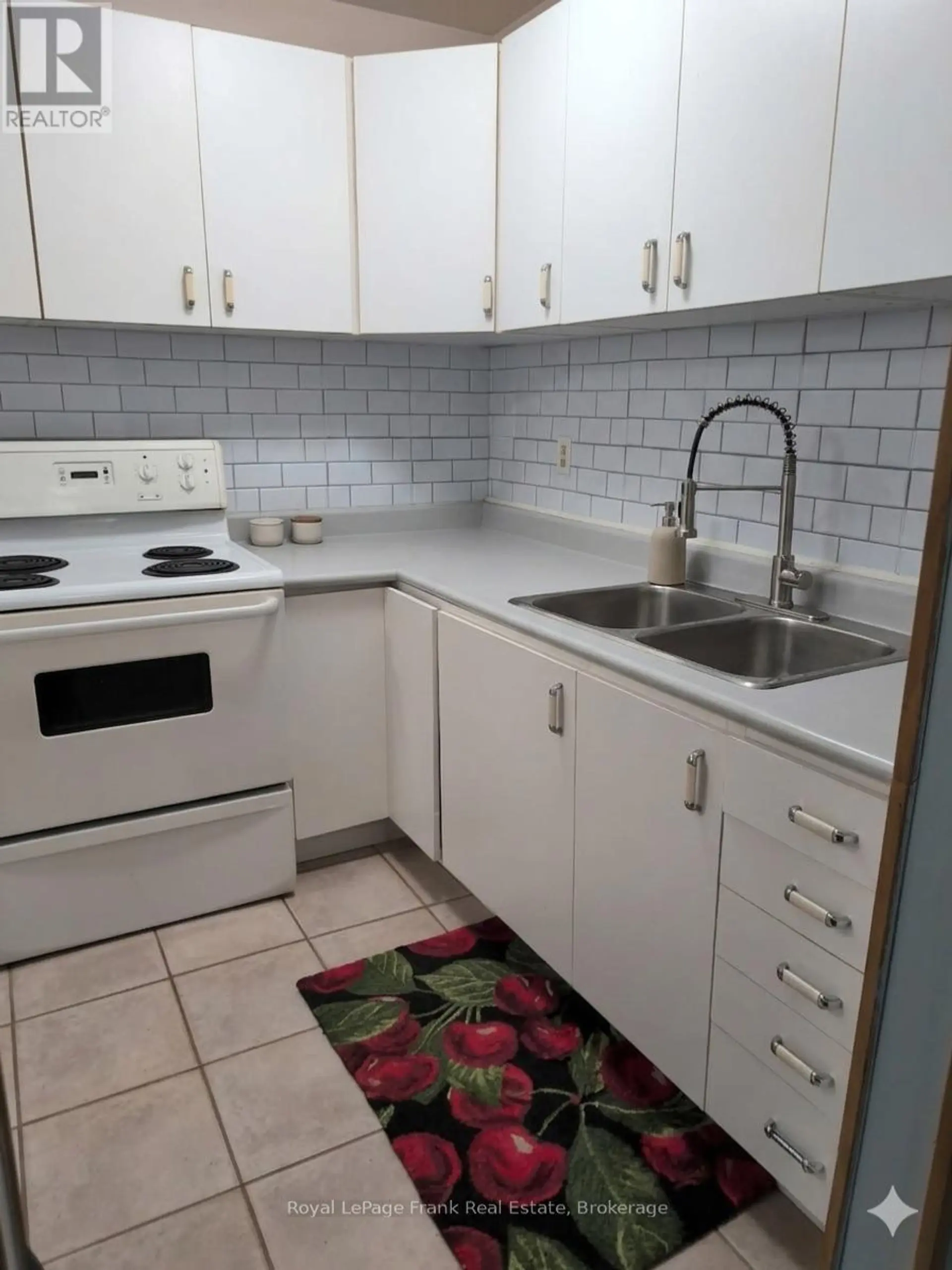 #26 101 DOVEDALE DRIVE - Image 5