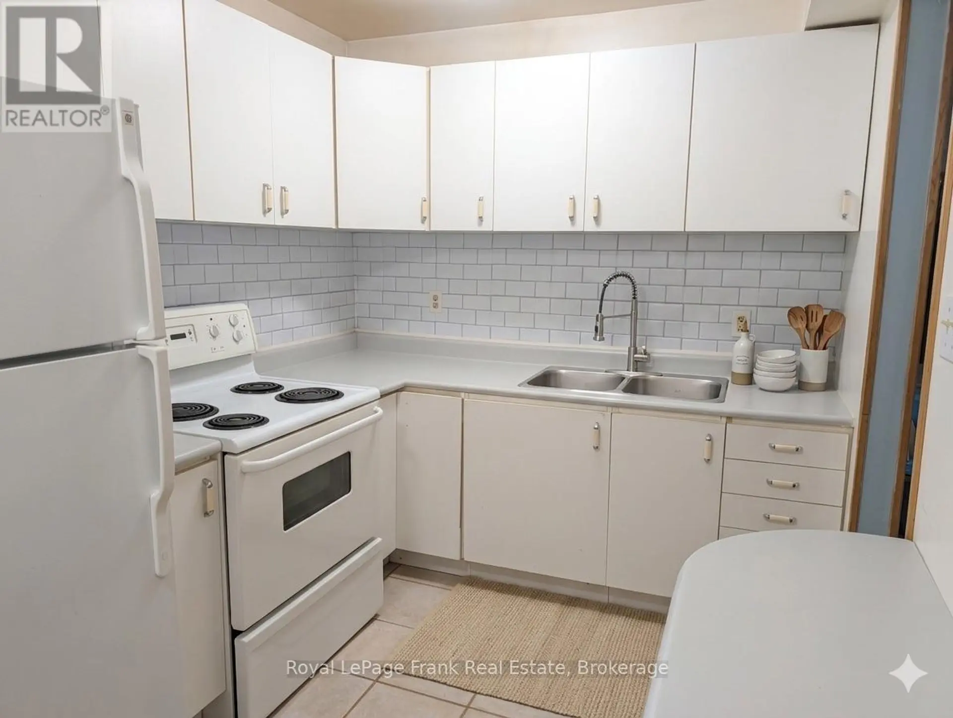 #26 101 DOVEDALE DRIVE - Image 3