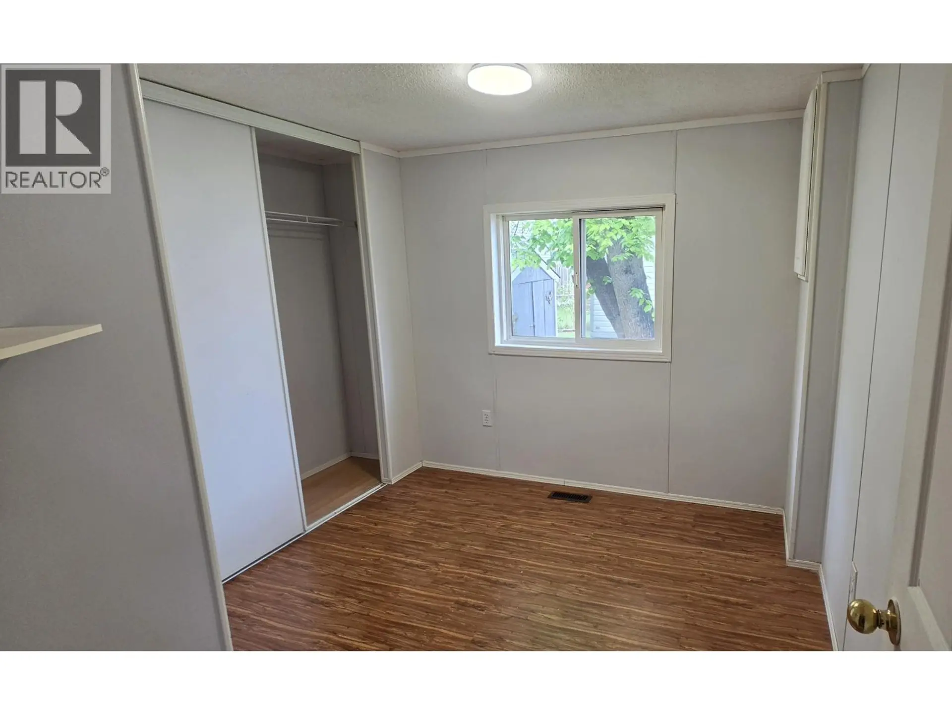 #38 654 NORTH FRASER DRIVE - Image 13