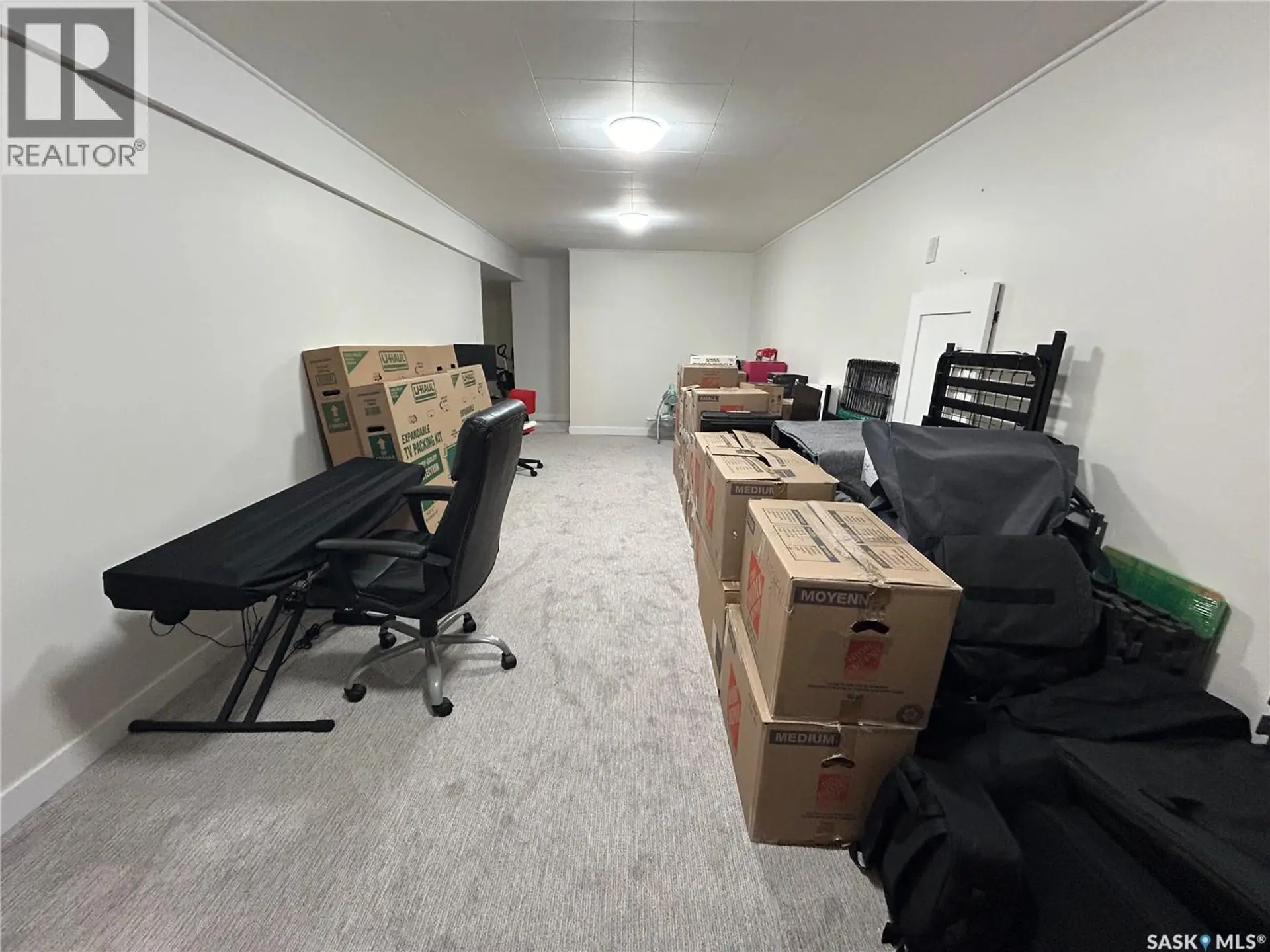 2616 Clarence AVENUE S - Image 15