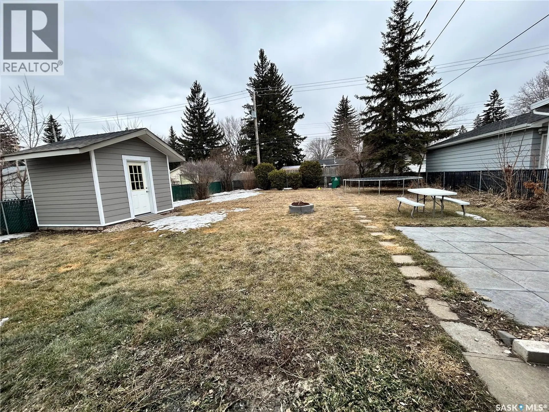 2616 Clarence AVENUE S - Image 18