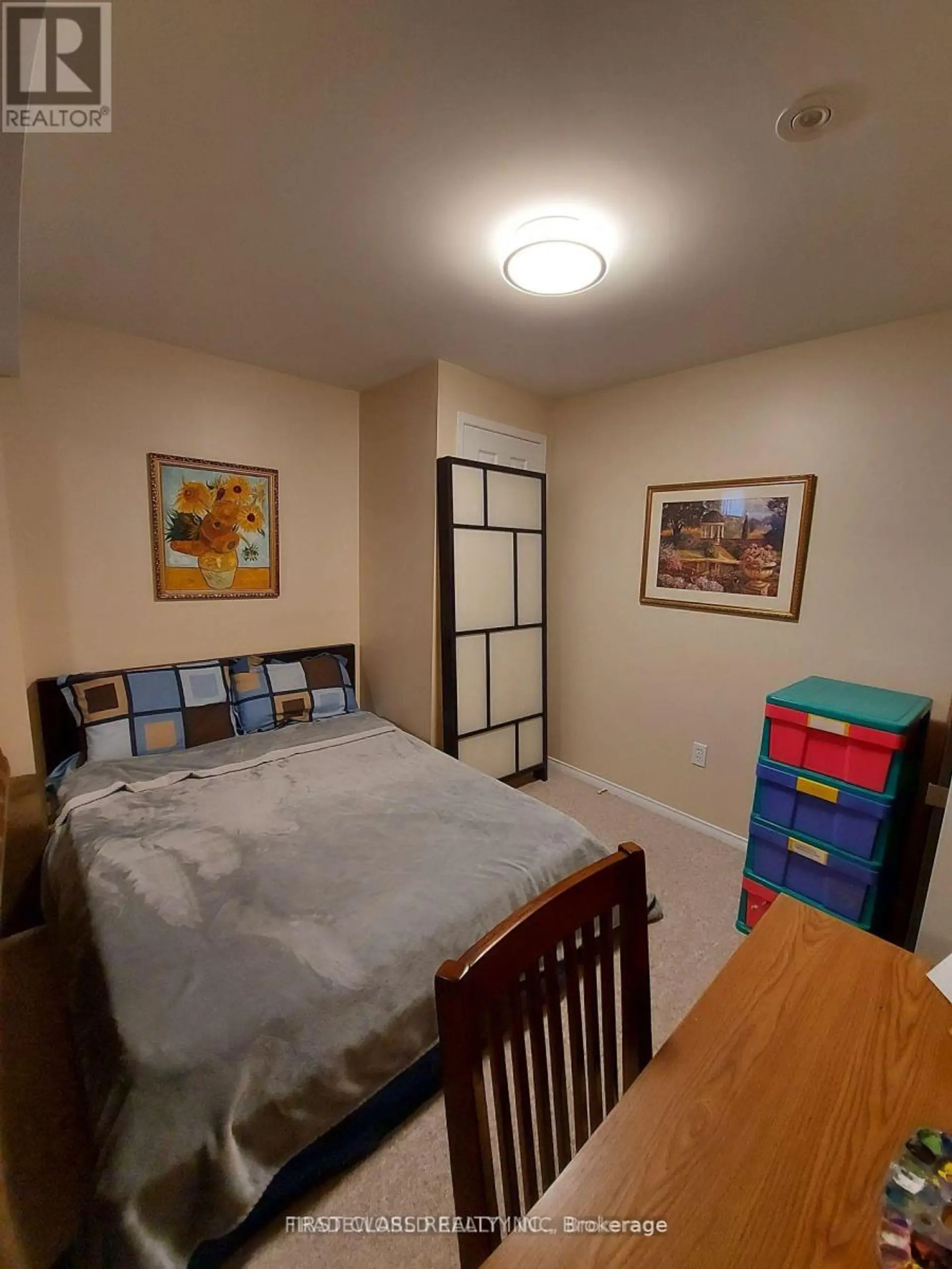 880 LESLIE VALLEY DRIVE - Image 8