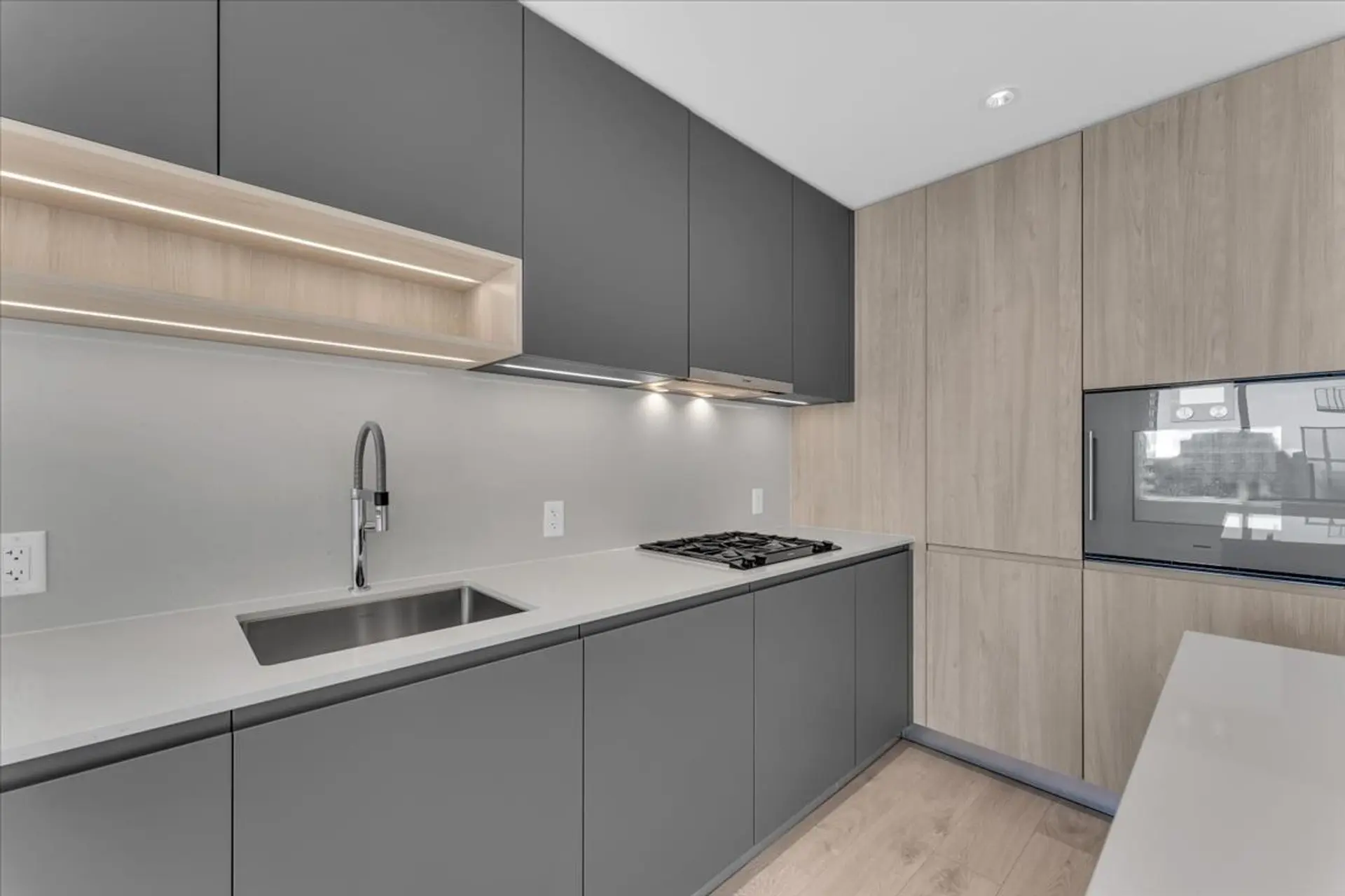 #933 6300 Minoru Boulevard - Image 6