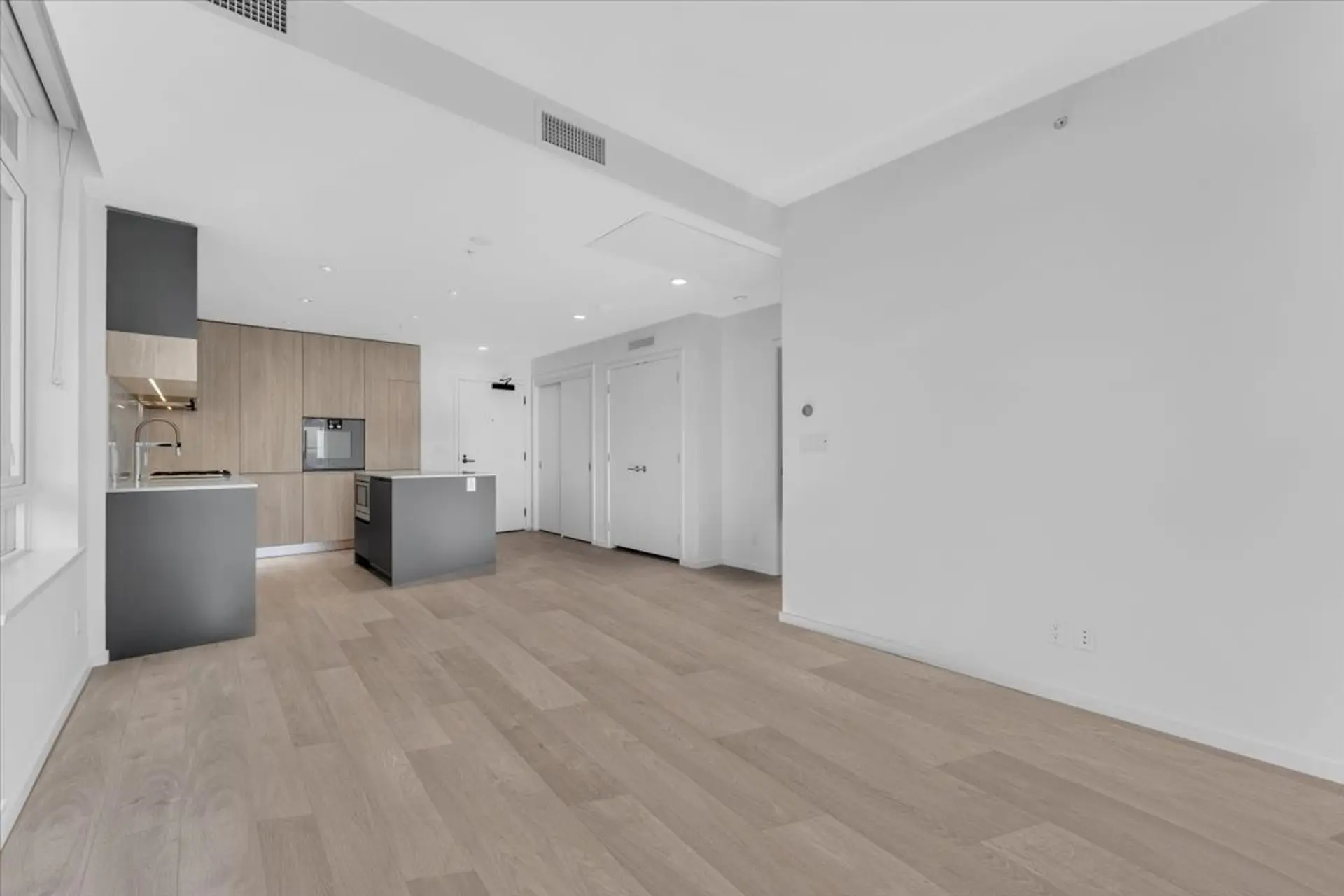 #933 6300 Minoru Boulevard - Image 7