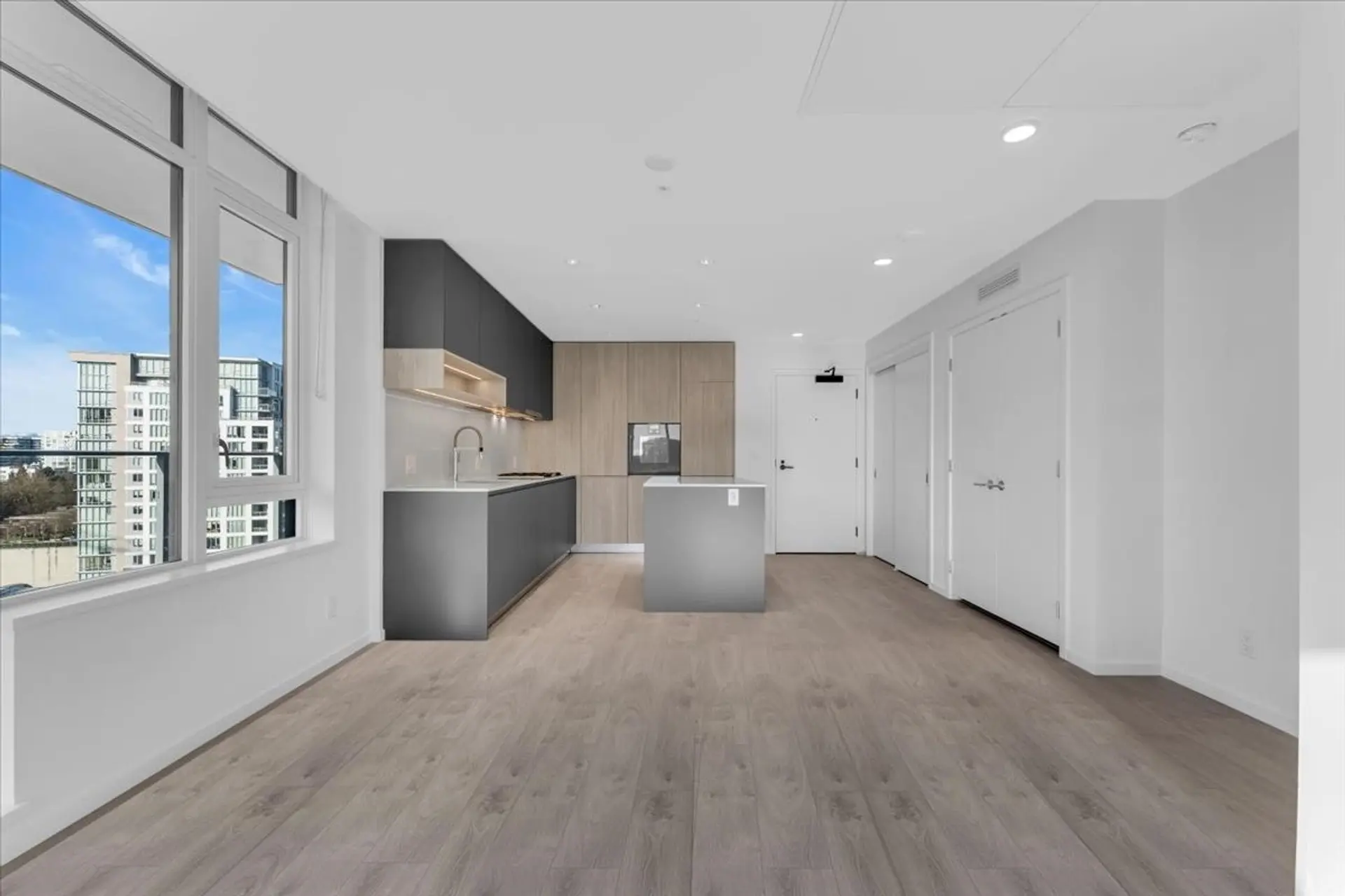 #933 6300 Minoru Boulevard - Image 4