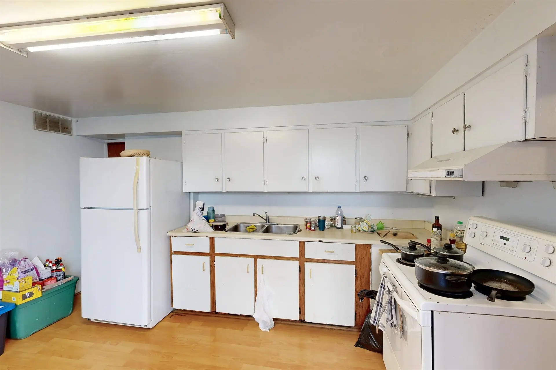 1349 E 14th Avenue - Image 10