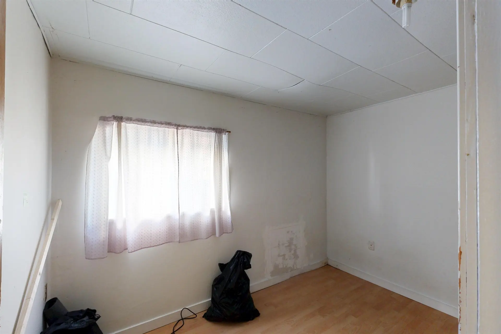 1349 E 14th Avenue - Image 11