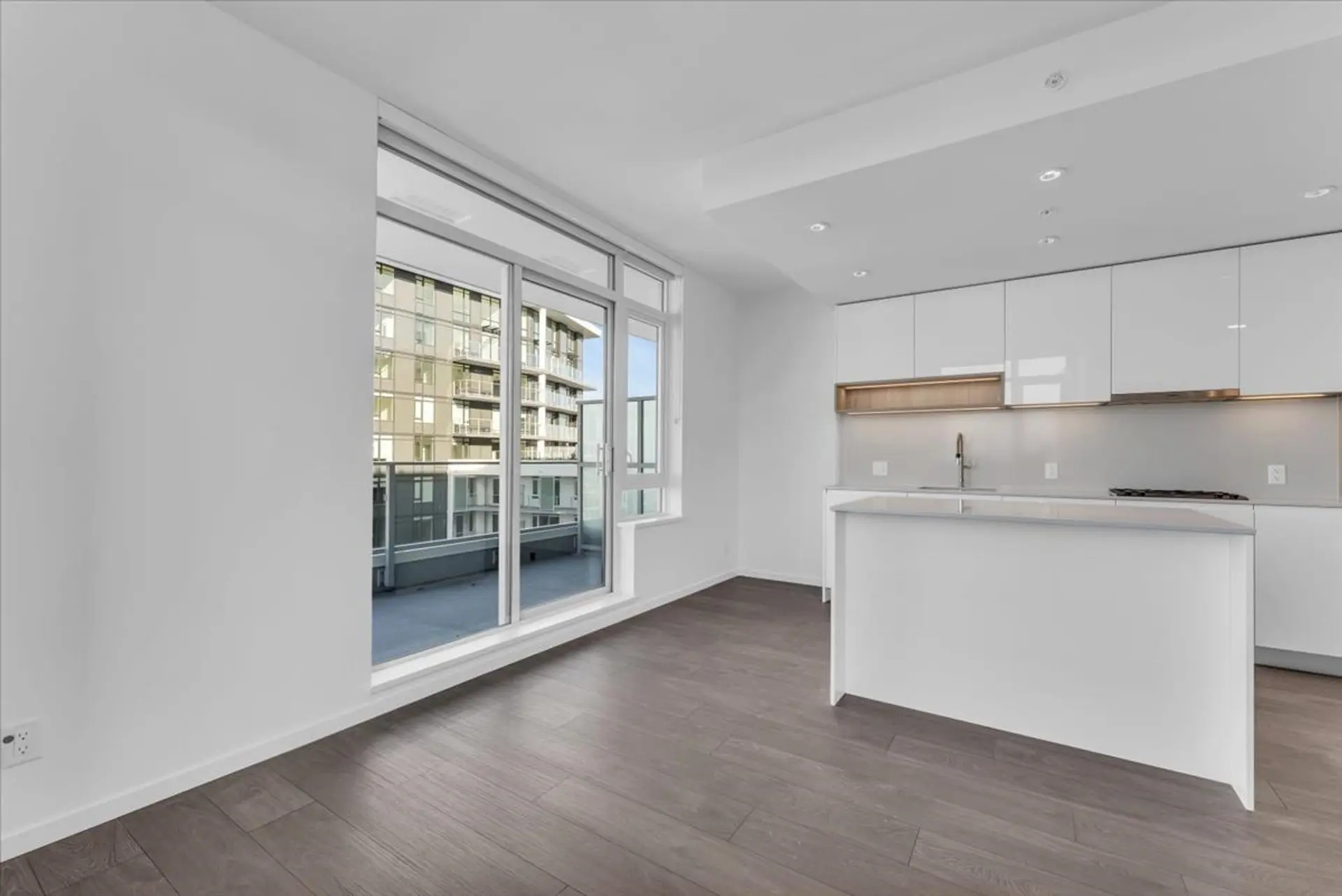 #1201 6300 Minoru Boulevard - Image 6