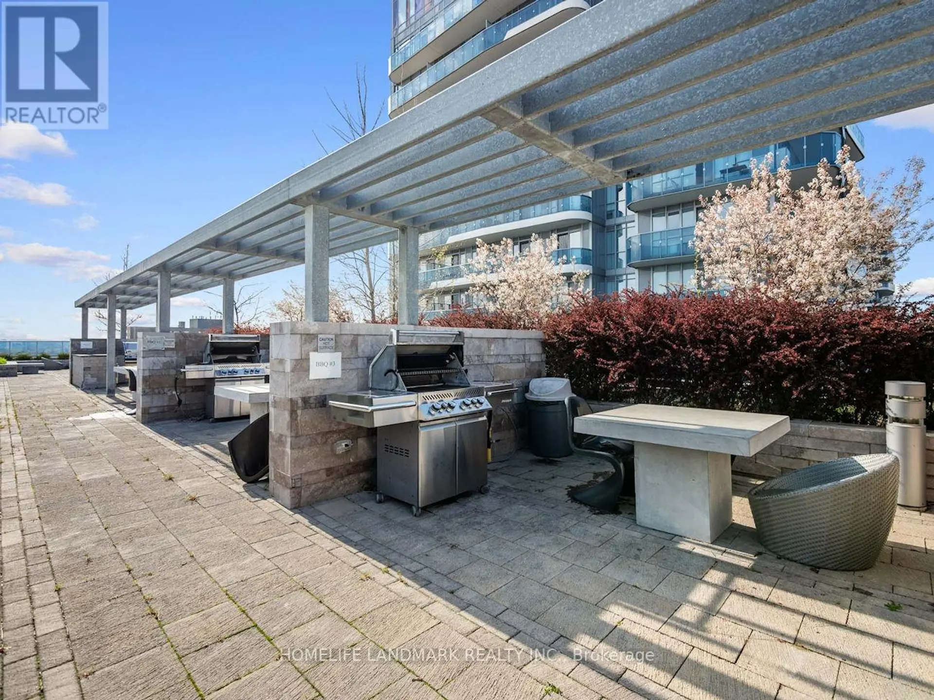 #745 9471 YONGE STREET - Image 4